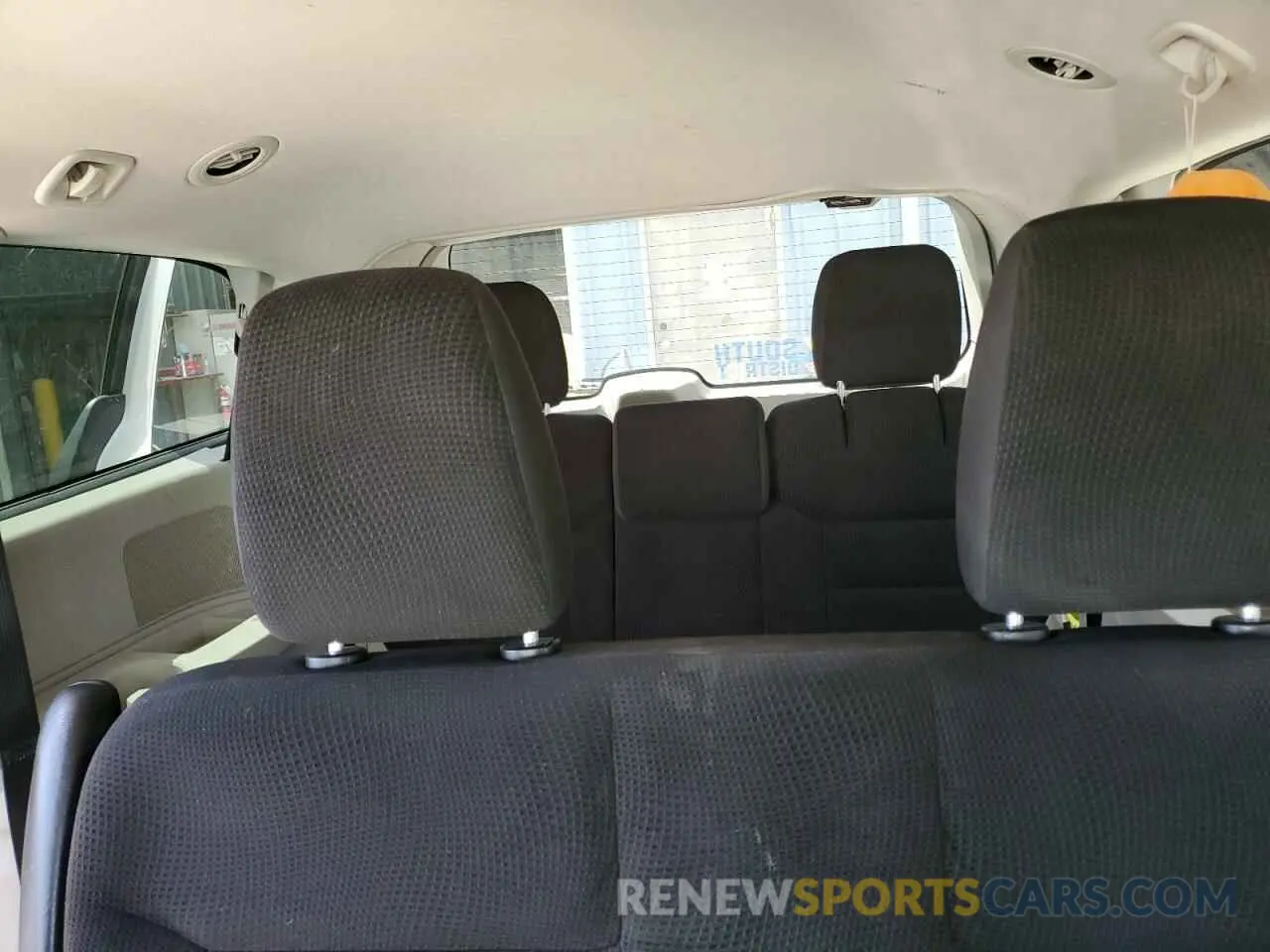 10 Photograph of a damaged car 2C4RDGBG3KR701364 DODGE CARAVAN 2019