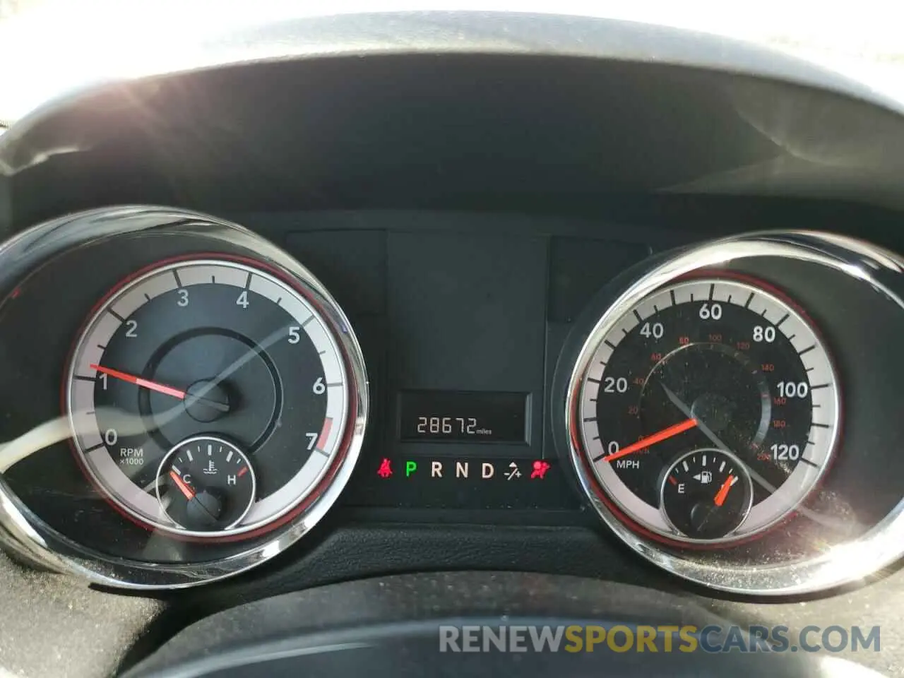 9 Photograph of a damaged car 2C4RDGBG3KR798999 DODGE CARAVAN 2019
