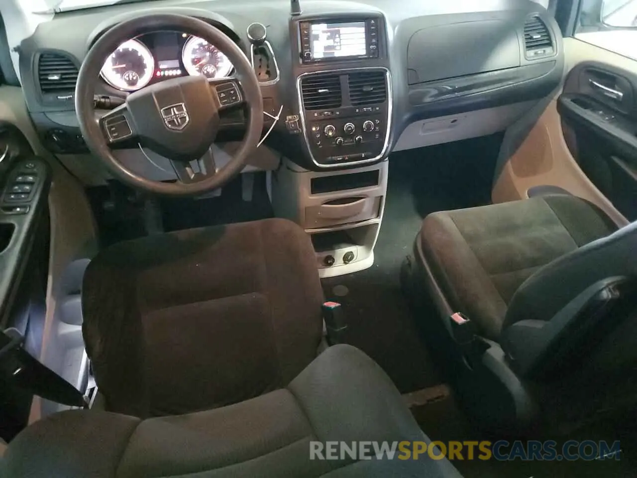 8 Photograph of a damaged car 2C4RDGBG4KR648965 DODGE CARAVAN 2019