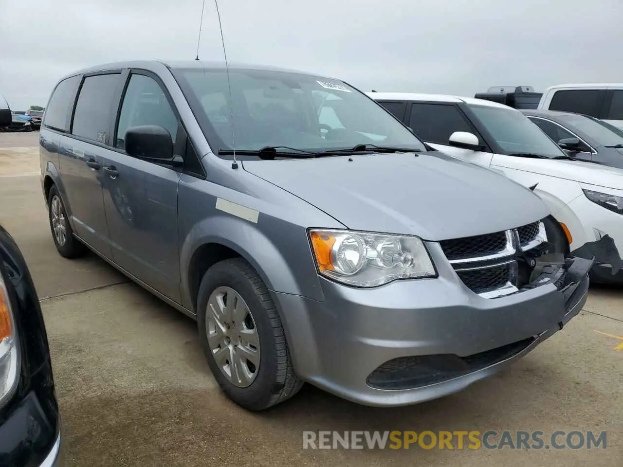 4 Photograph of a damaged car 2C4RDGBG4KR805250 DODGE CARAVAN 2019