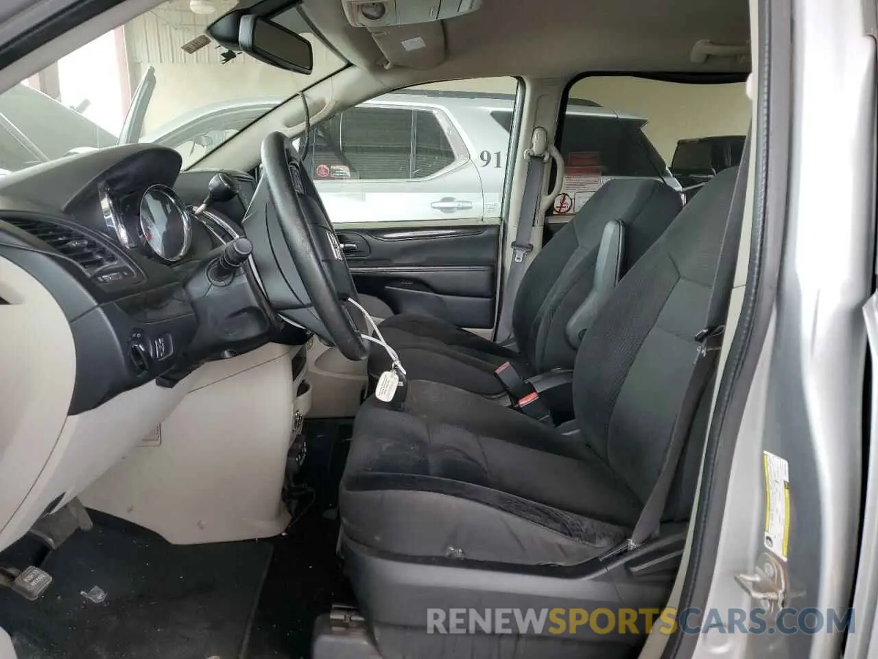 7 Photograph of a damaged car 2C4RDGBG4KR805250 DODGE CARAVAN 2019