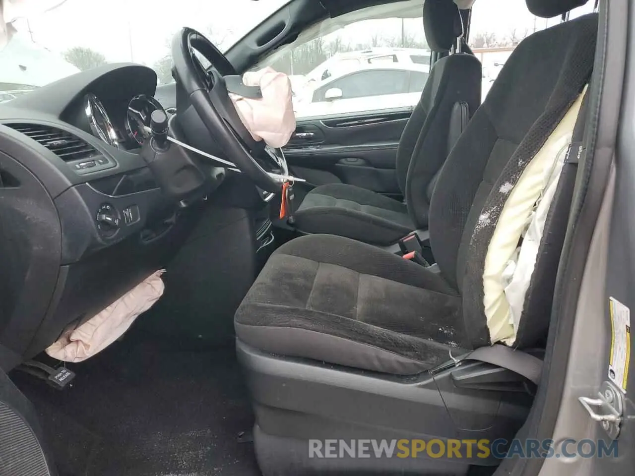 7 Photograph of a damaged car 2C4RDGBG5KR540760 DODGE CARAVAN 2019