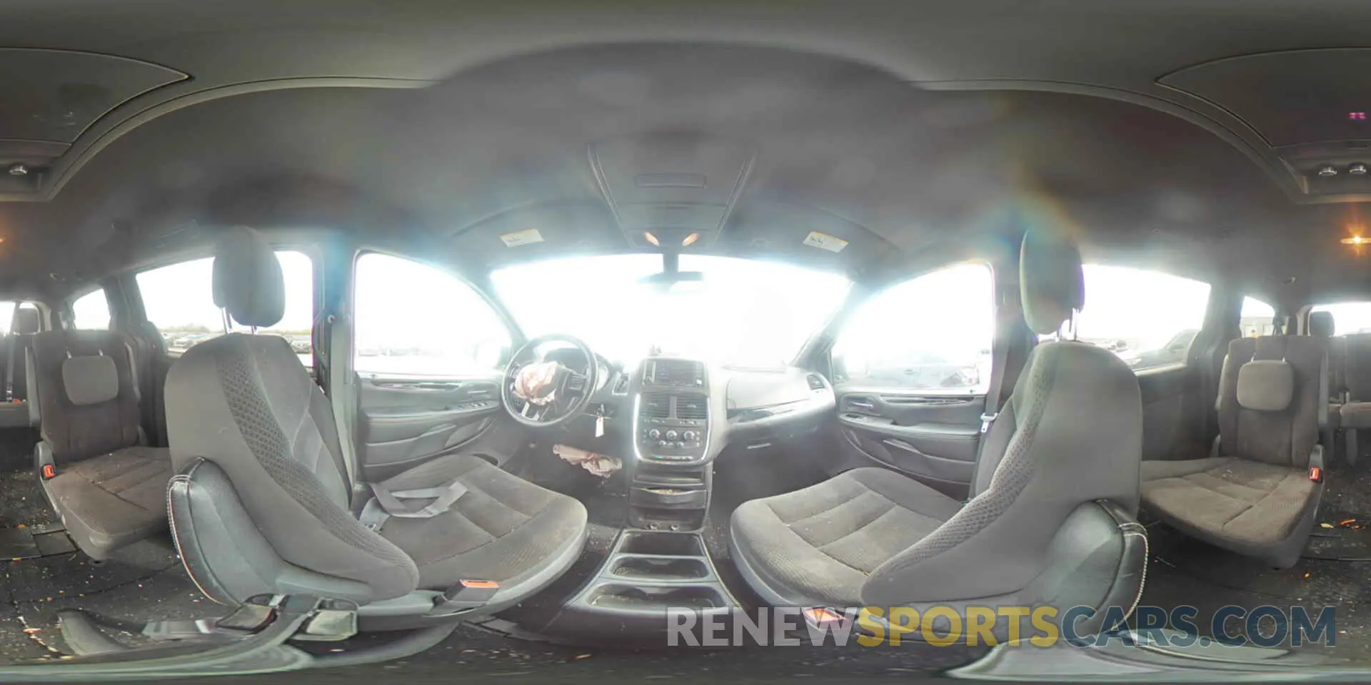 14 Photograph of a damaged car 2C4RDGBG5KR624495 DODGE CARAVAN 2019