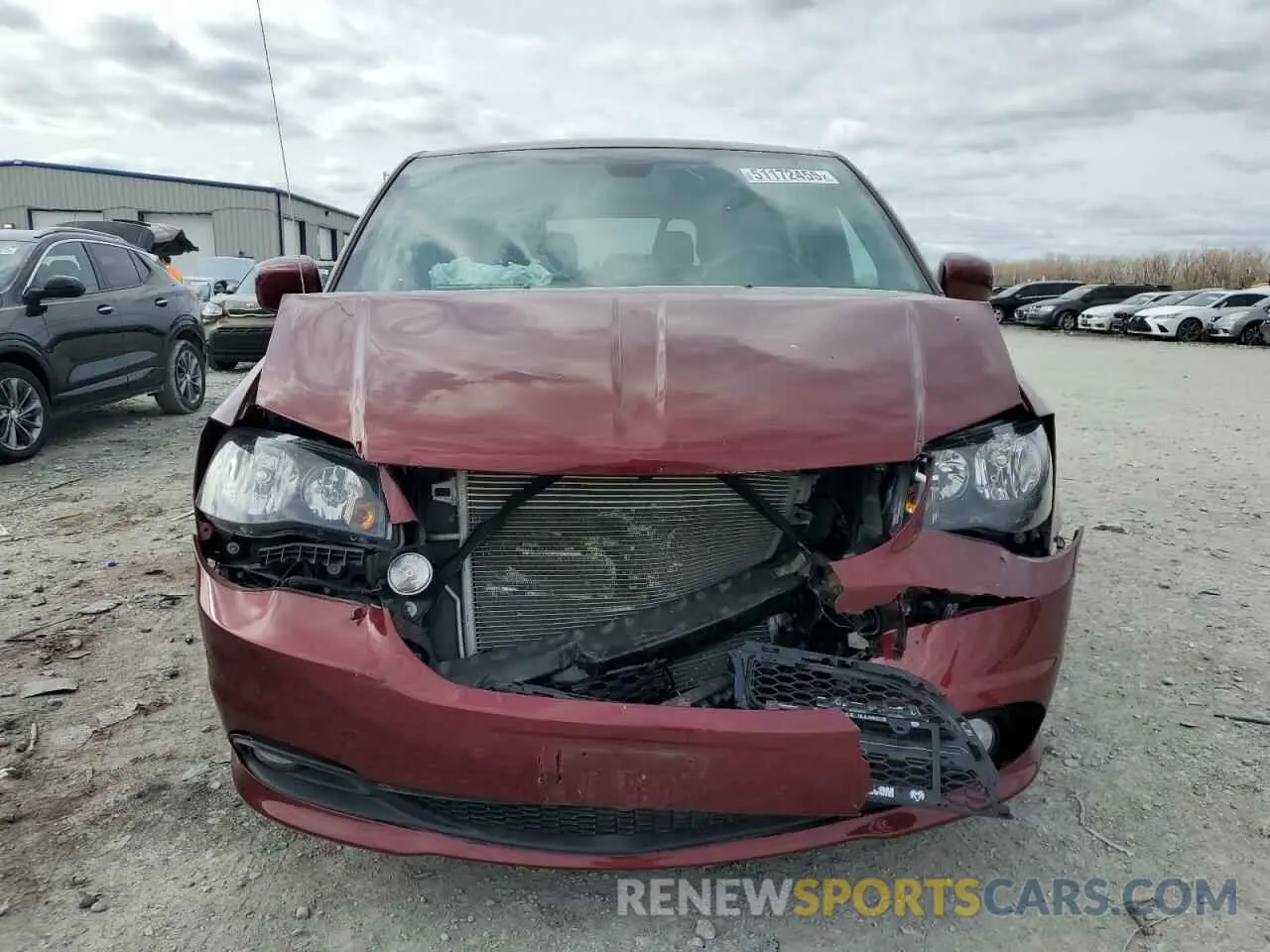 5 Photograph of a damaged car 2C4RDGBG5KR624495 DODGE CARAVAN 2019