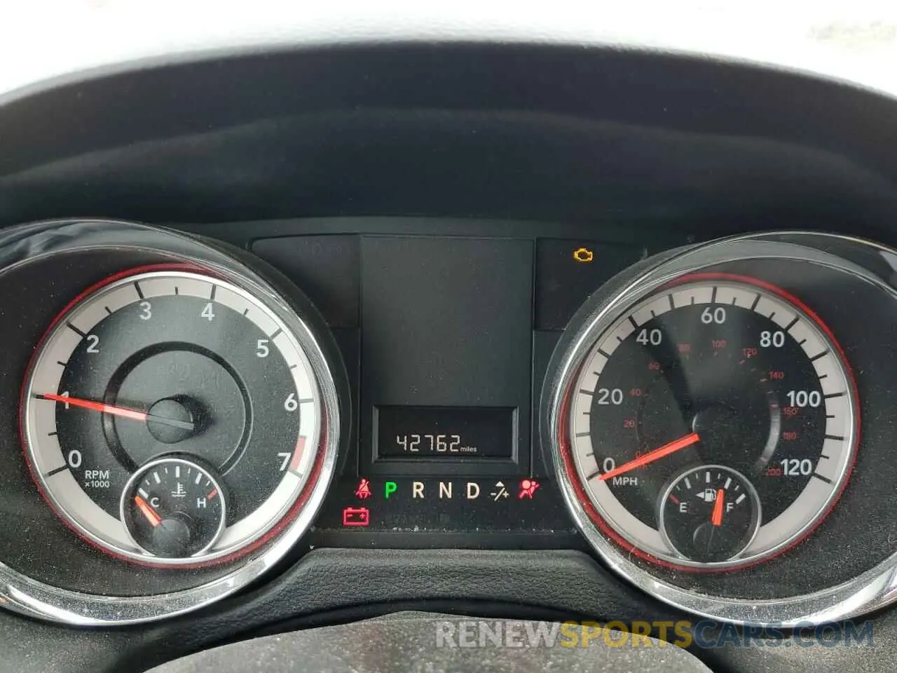 9 Photograph of a damaged car 2C4RDGBG5KR624495 DODGE CARAVAN 2019