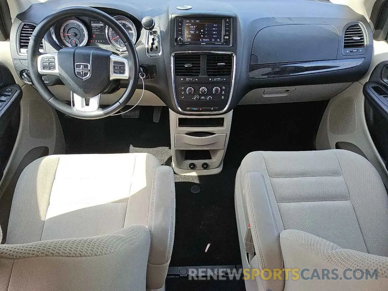 8 Photograph of a damaged car 2C4RDGBG5KR637117 DODGE CARAVAN 2019