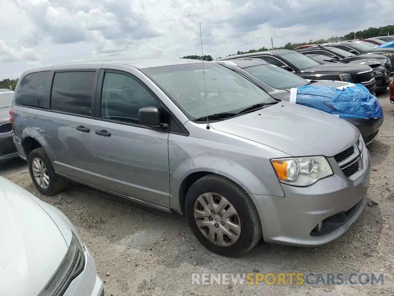 4 Photograph of a damaged car 2C4RDGBG5KR780391 DODGE CARAVAN 2019
