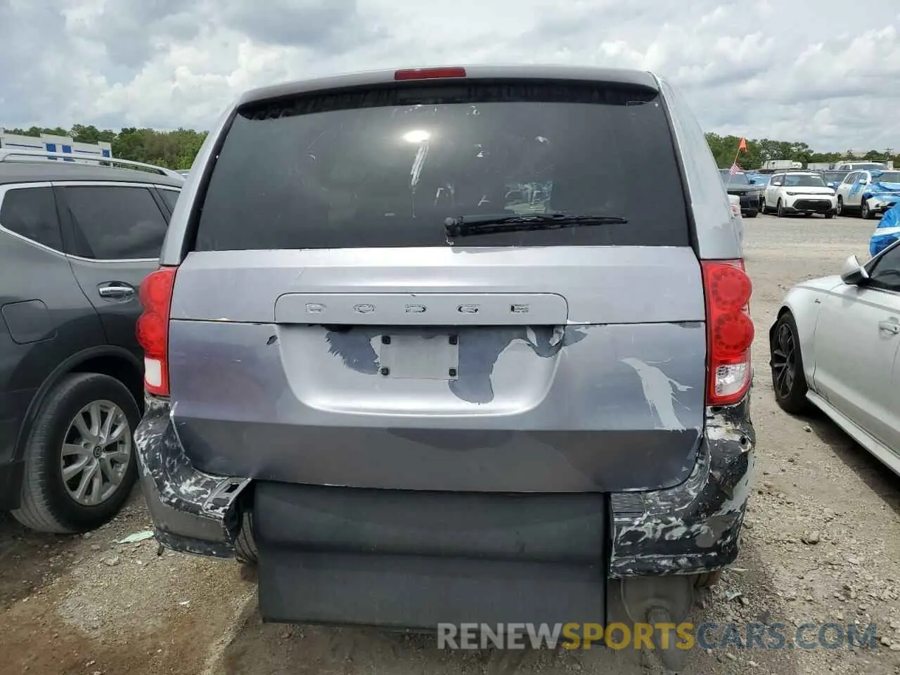 6 Photograph of a damaged car 2C4RDGBG5KR780391 DODGE CARAVAN 2019
