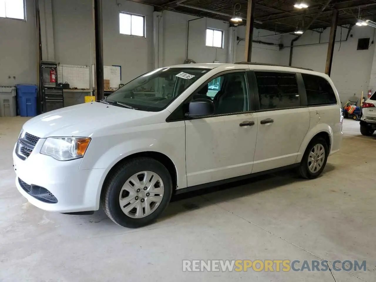 1 Photograph of a damaged car 2C4RDGBG5KR784652 DODGE CARAVAN 2019