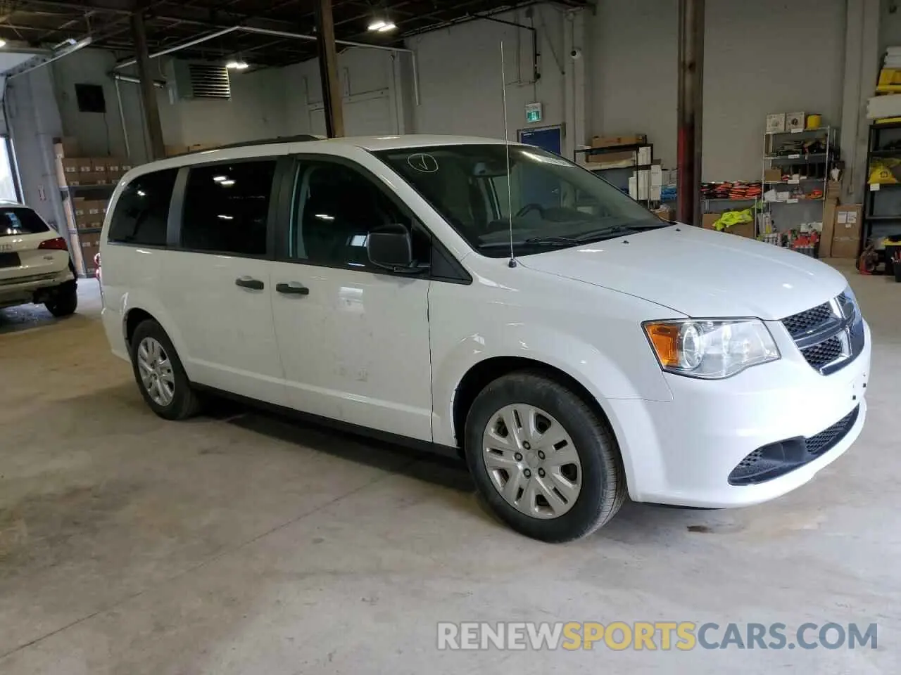 4 Photograph of a damaged car 2C4RDGBG5KR784652 DODGE CARAVAN 2019