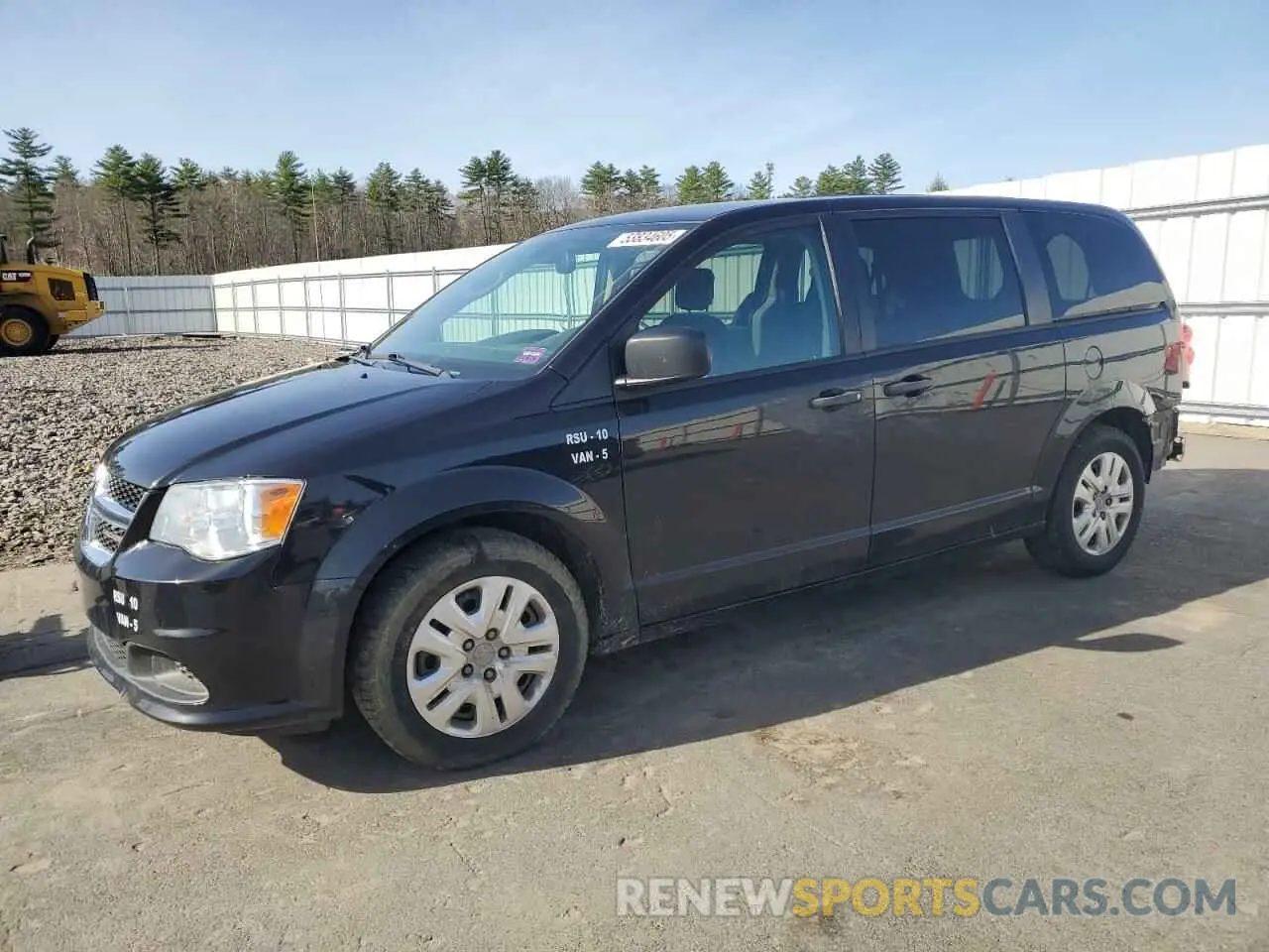 1 Photograph of a damaged car 2C4RDGBG5KR797207 DODGE CARAVAN 2019