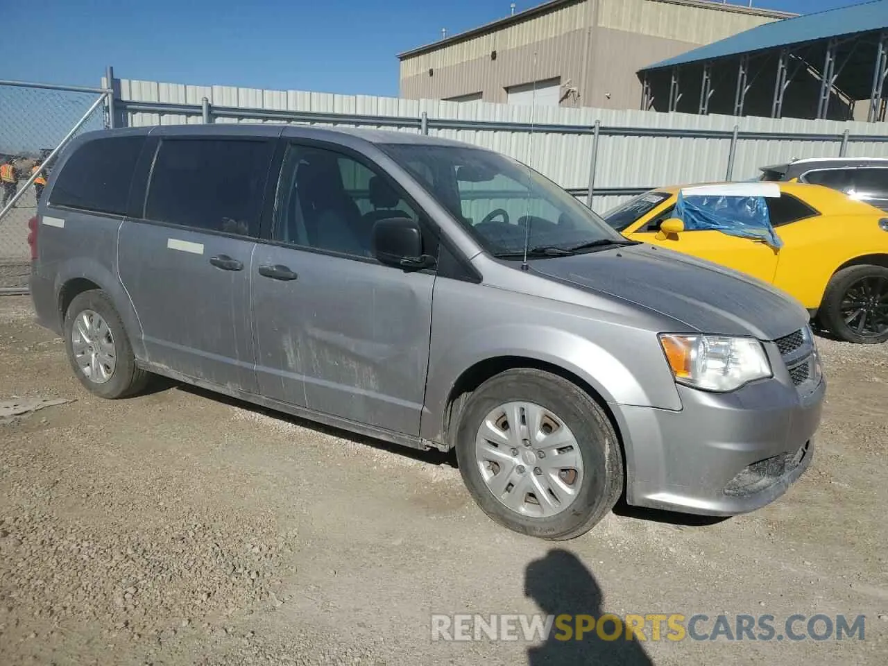 4 Photograph of a damaged car 2C4RDGBG5KR798681 DODGE CARAVAN 2019