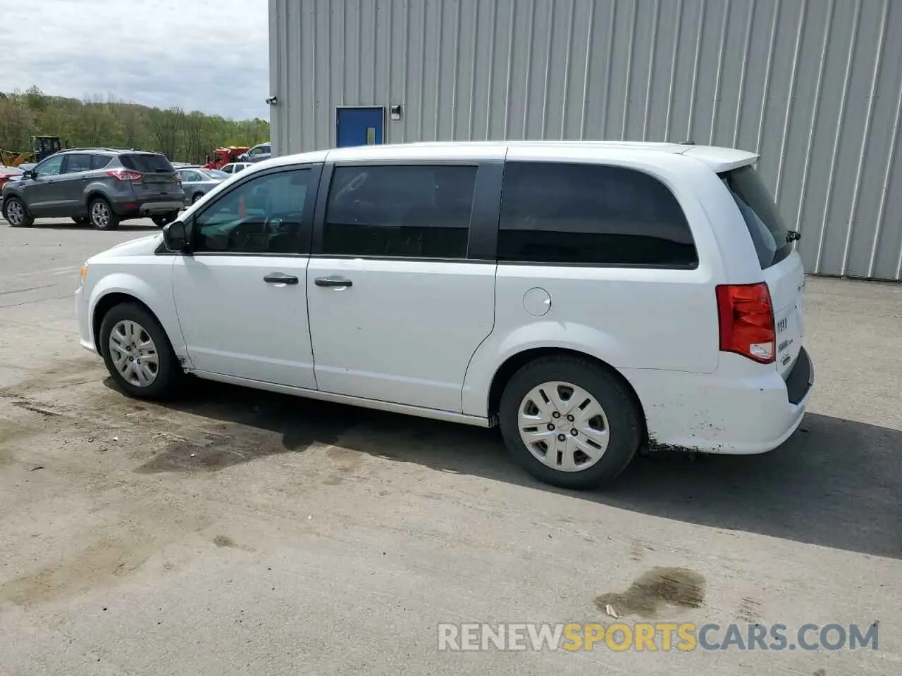 2 Photograph of a damaged car 2C4RDGBG5LR183985 DODGE CARAVAN 2019