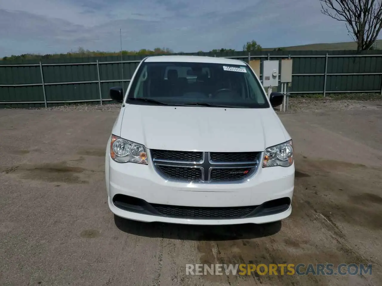 5 Photograph of a damaged car 2C4RDGBG5LR183985 DODGE CARAVAN 2019