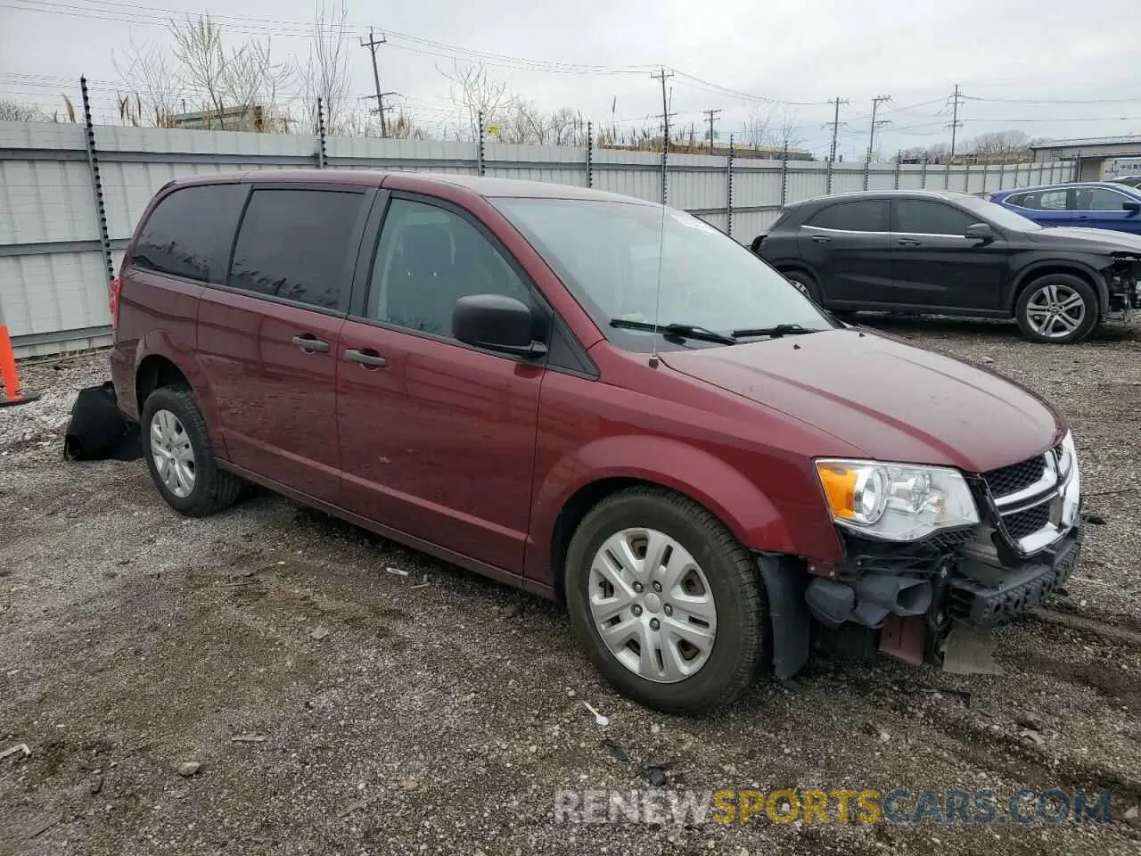4 Photograph of a damaged car 2C4RDGBG6KR501692 DODGE CARAVAN 2019