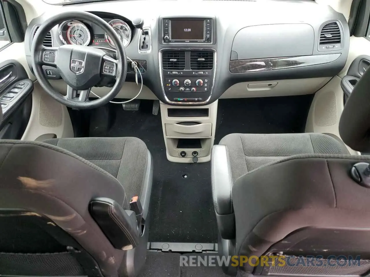 8 Photograph of a damaged car 2C4RDGBG6KR501692 DODGE CARAVAN 2019