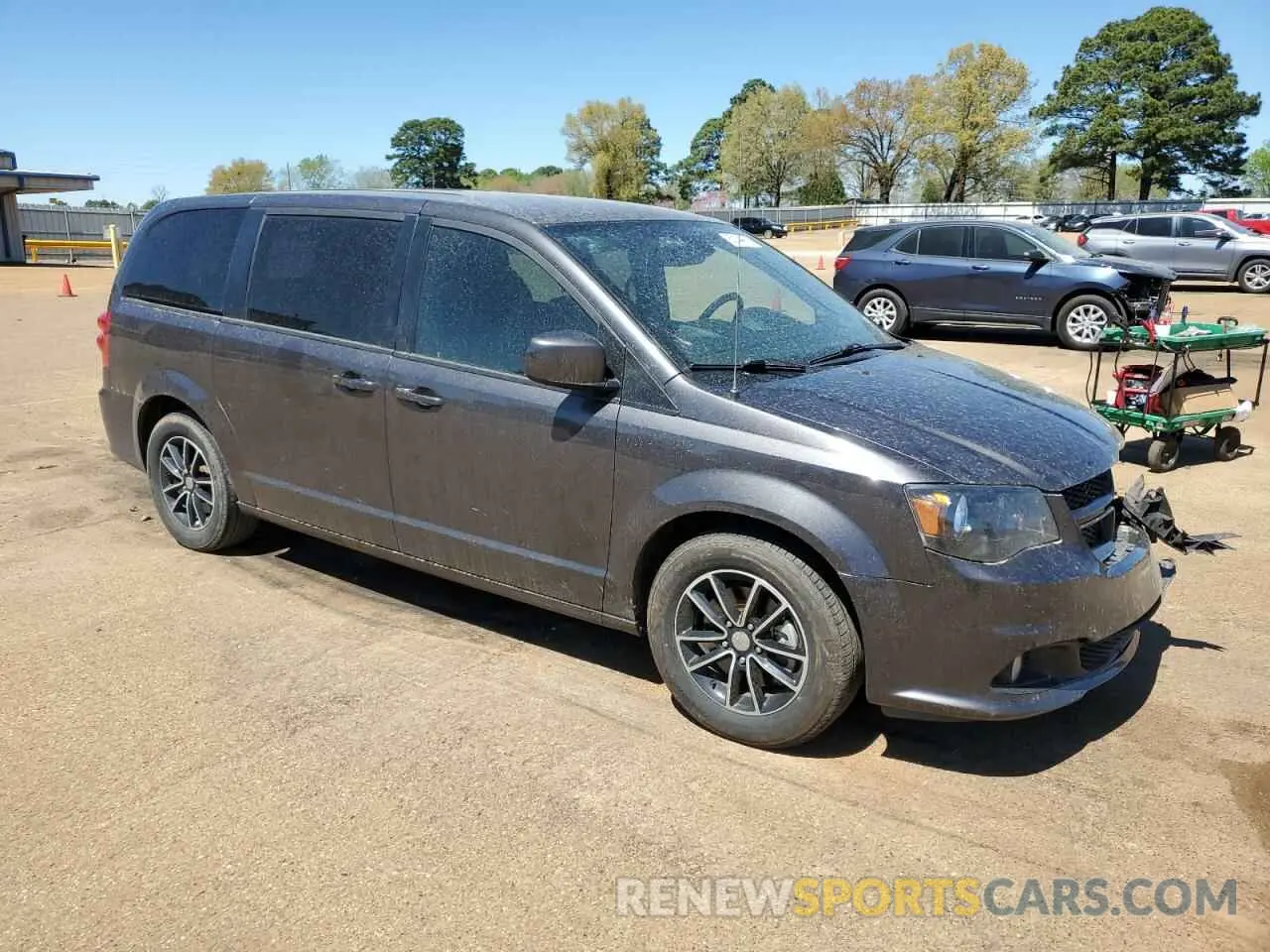 4 Photograph of a damaged car 2C4RDGBG6KR502681 DODGE CARAVAN 2019