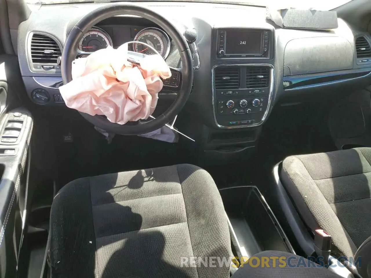 8 Photograph of a damaged car 2C4RDGBG6KR503524 DODGE CARAVAN 2019