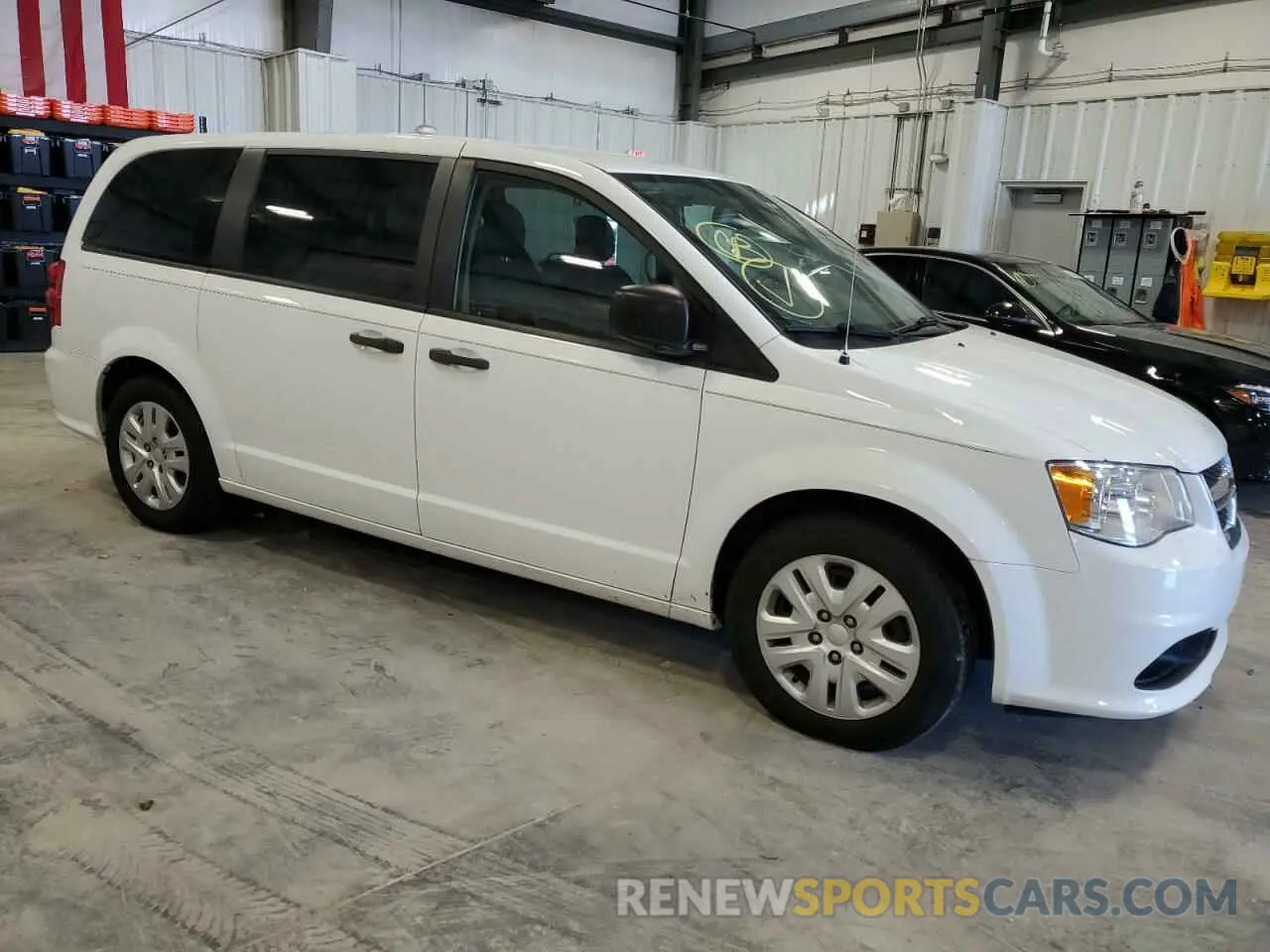 4 Photograph of a damaged car 2C4RDGBG6KR527273 DODGE CARAVAN 2019
