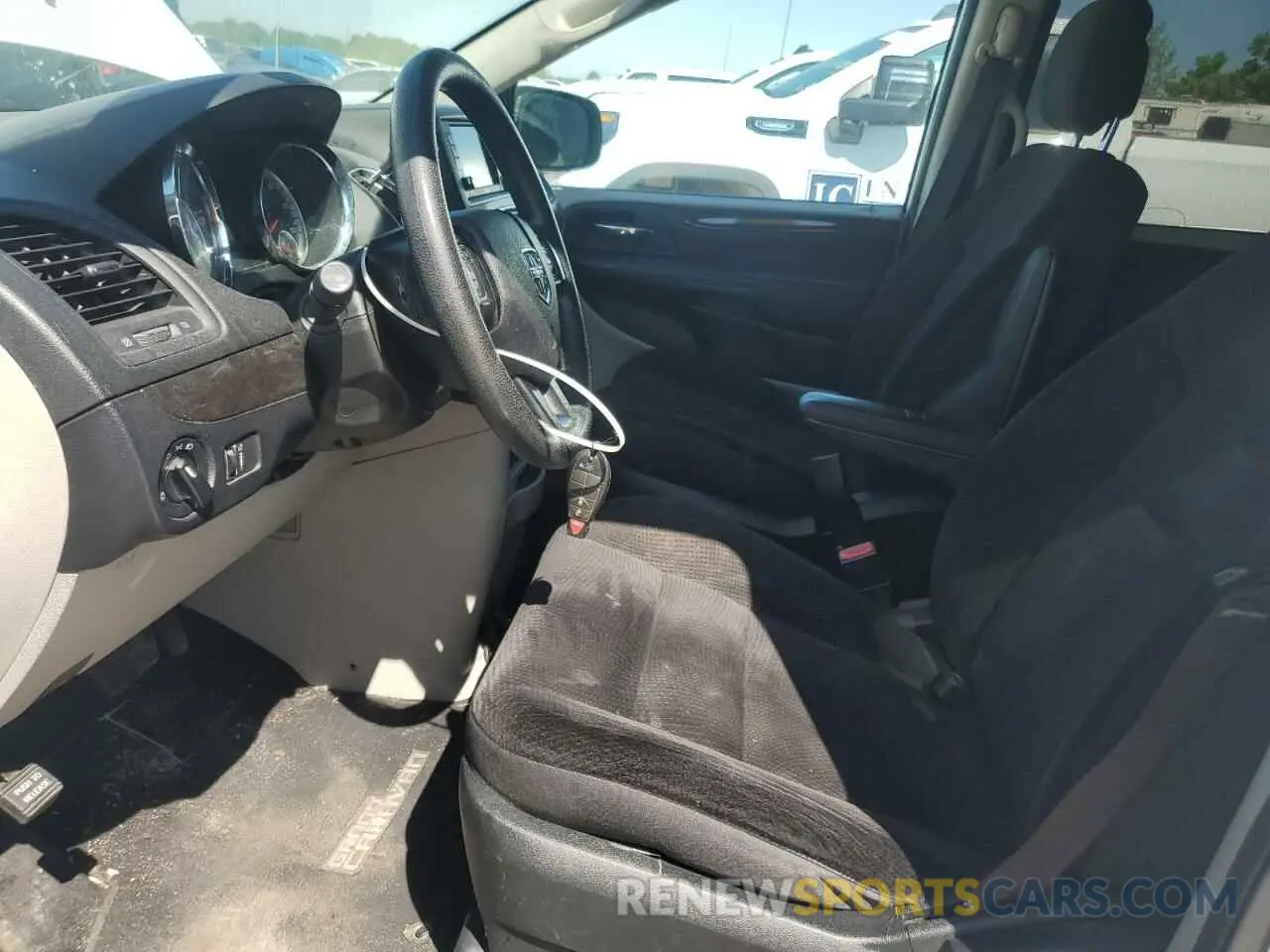 7 Photograph of a damaged car 2C4RDGBG6KR527273 DODGE CARAVAN 2019