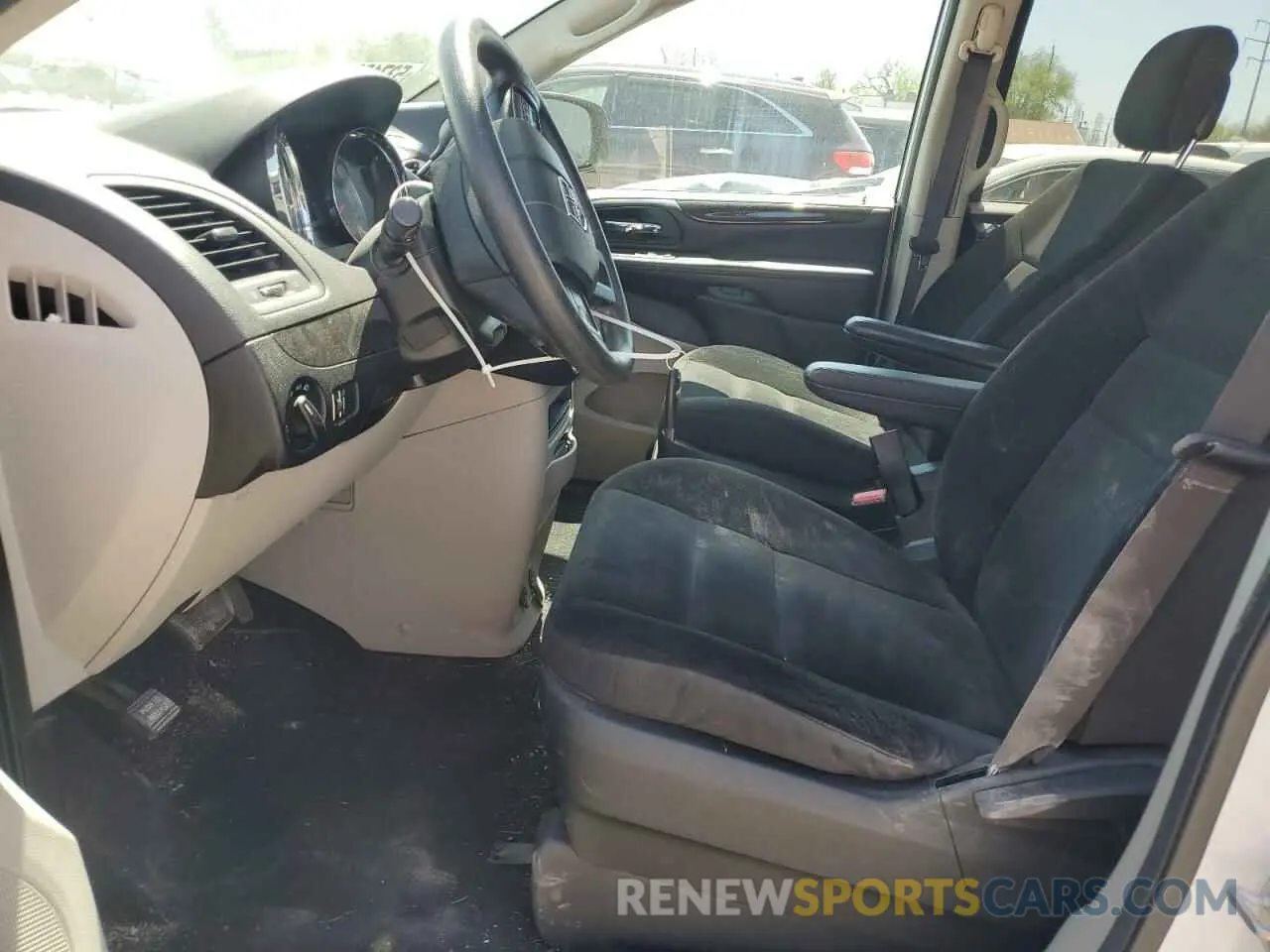 7 Photograph of a damaged car 2C4RDGBG6KR527953 DODGE CARAVAN 2019