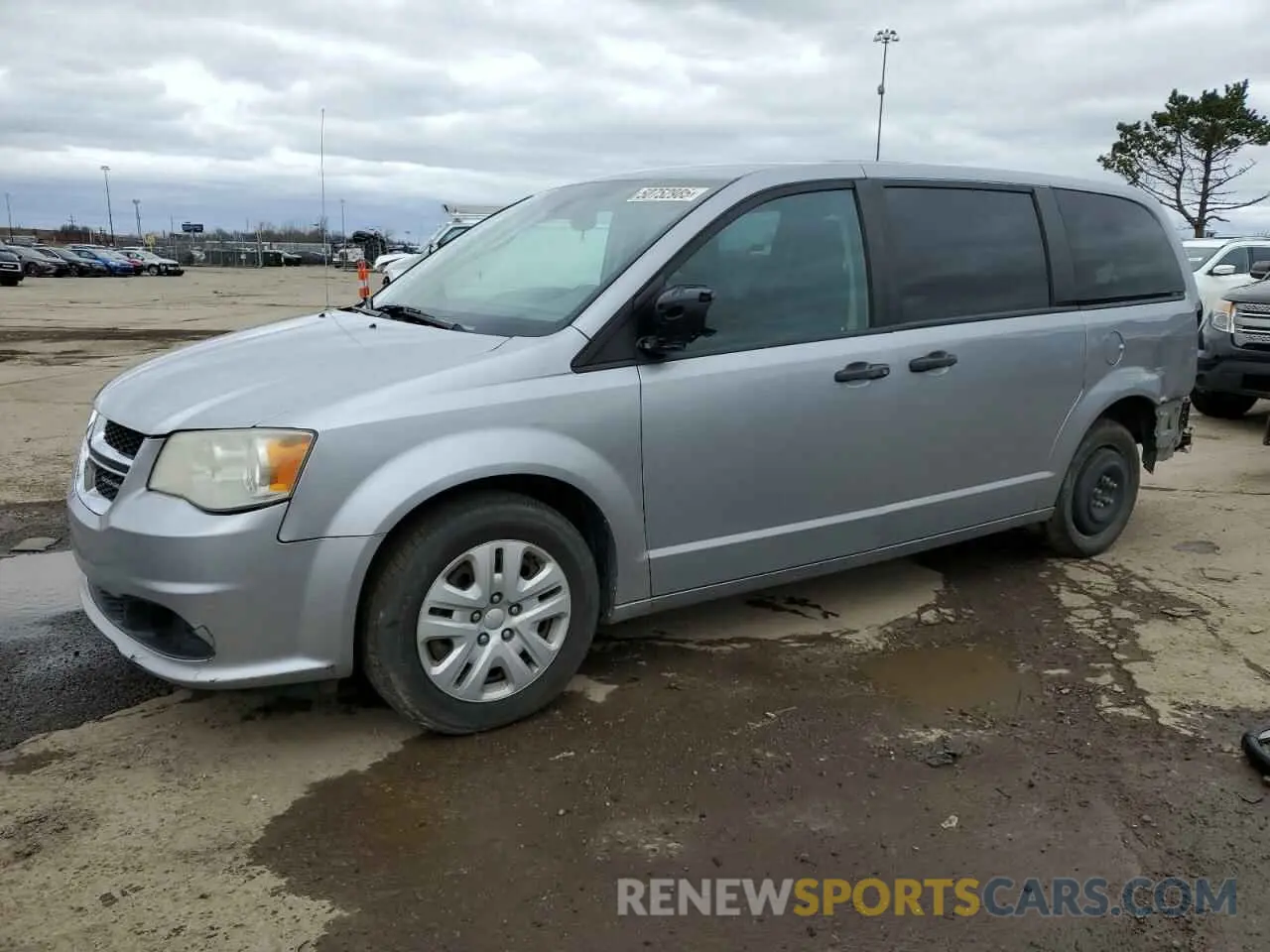 1 Photograph of a damaged car 2C4RDGBG6KR583830 DODGE CARAVAN 2019