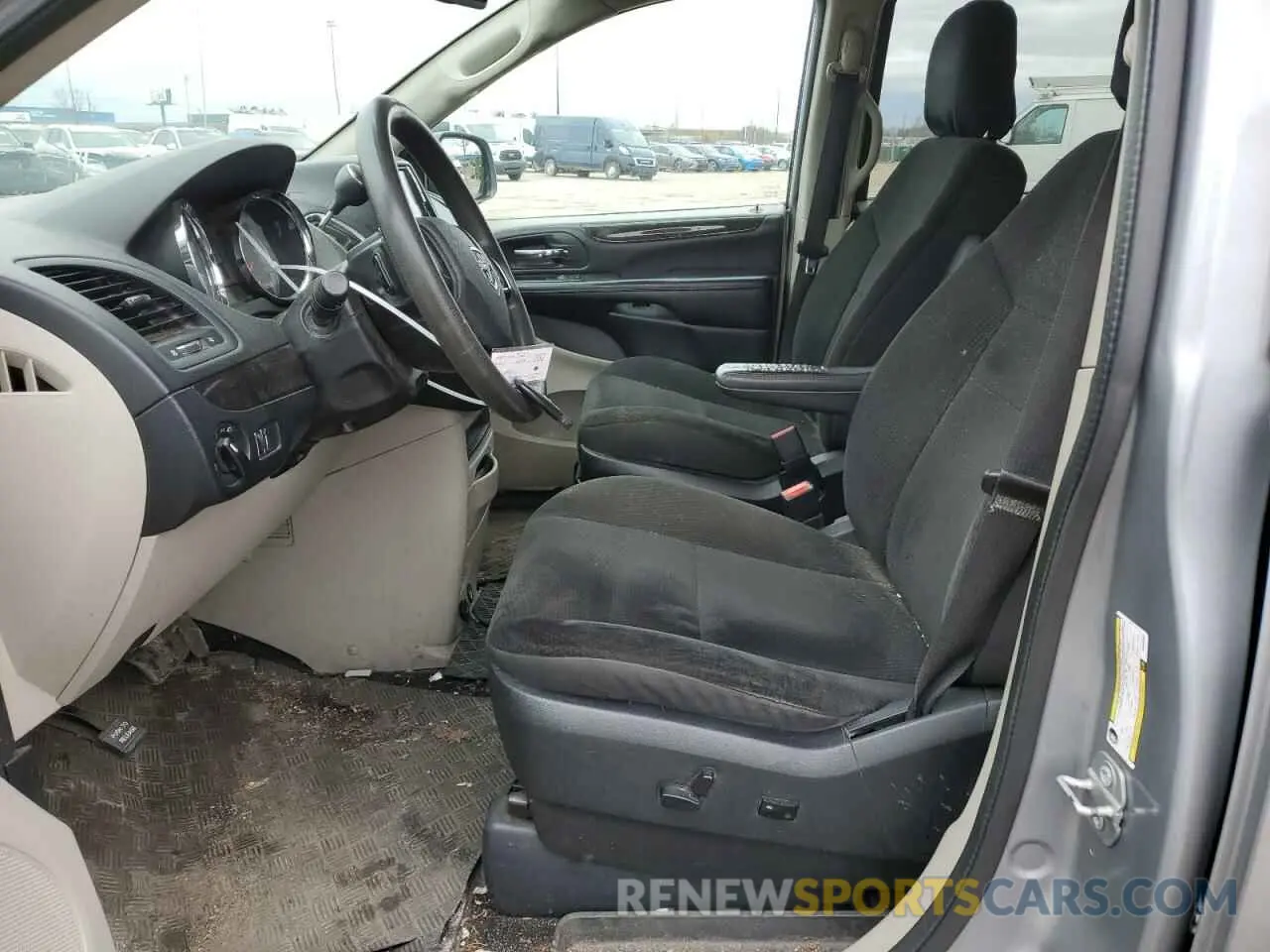 7 Photograph of a damaged car 2C4RDGBG6KR583830 DODGE CARAVAN 2019