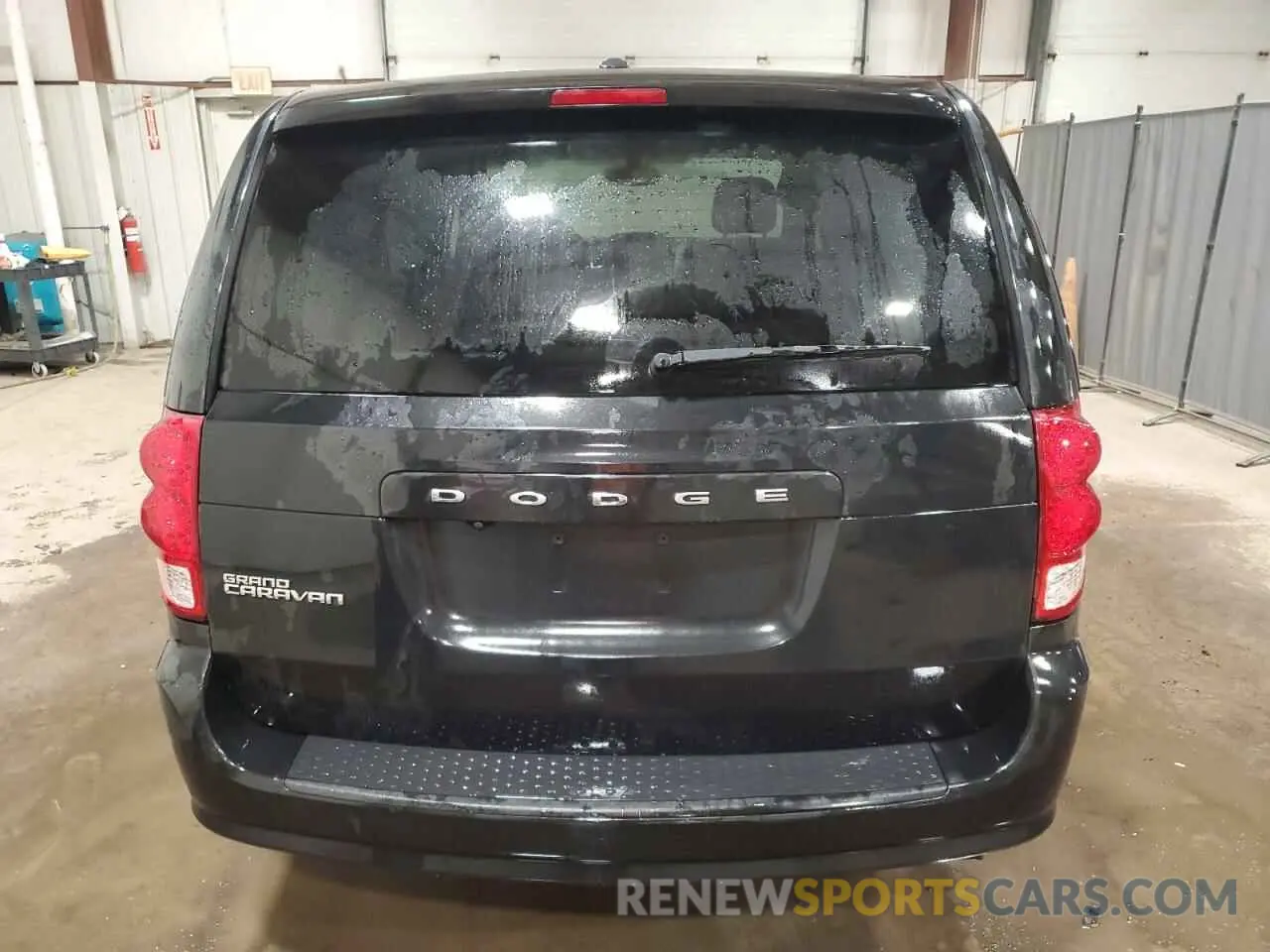 6 Photograph of a damaged car 2C4RDGBG6KR584380 DODGE CARAVAN 2019