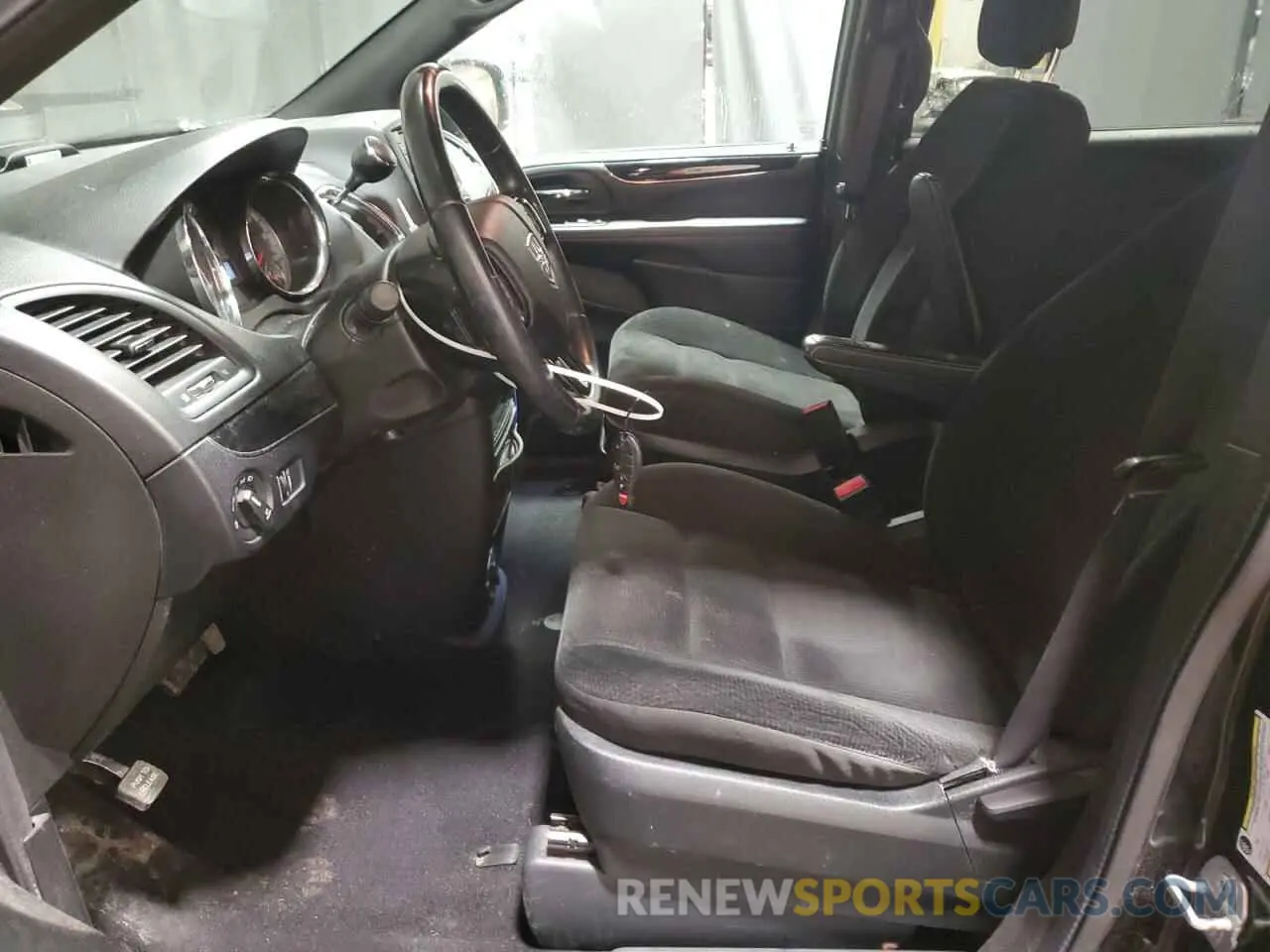 7 Photograph of a damaged car 2C4RDGBG6KR584380 DODGE CARAVAN 2019