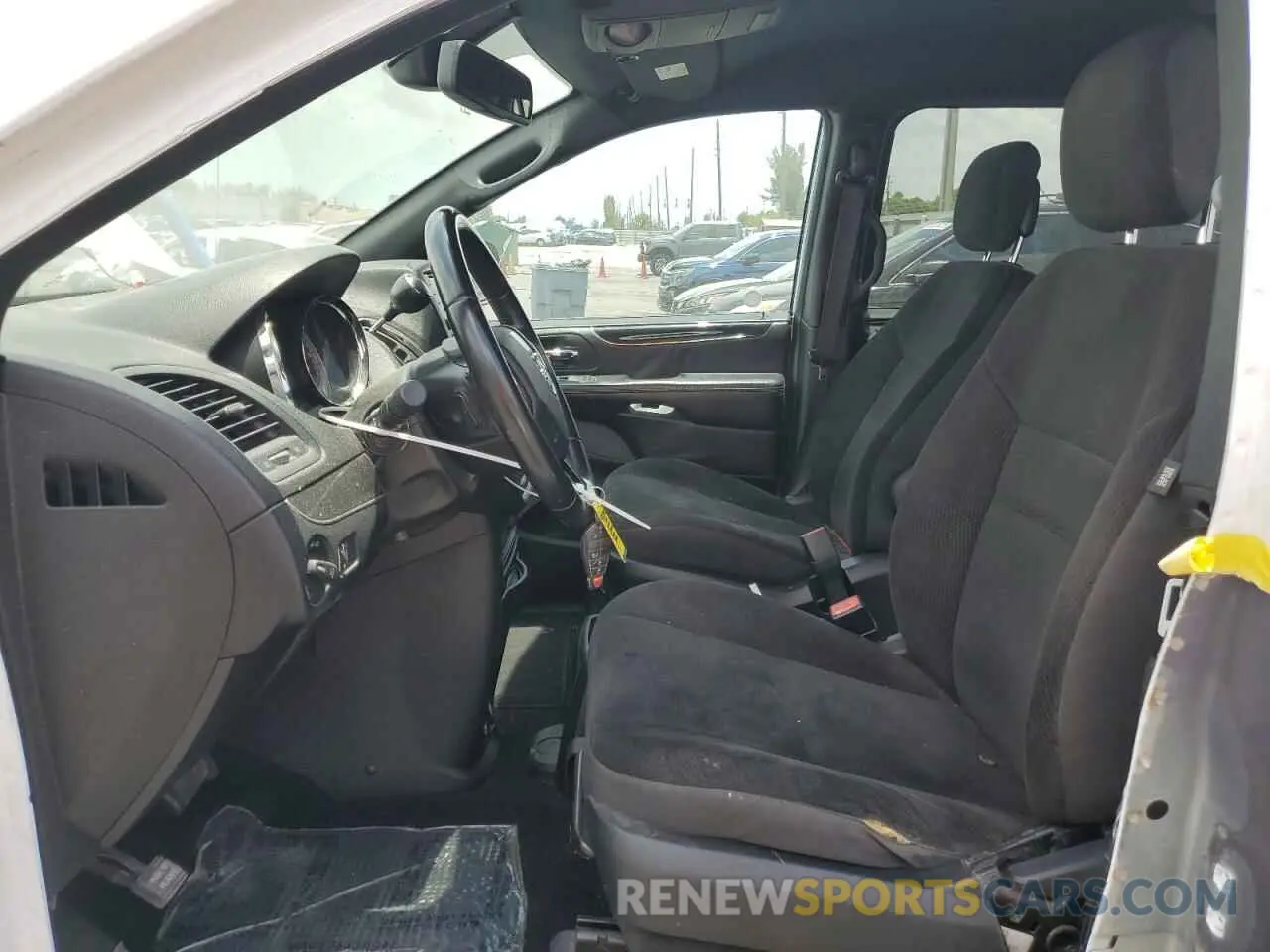 7 Photograph of a damaged car 2C4RDGBG6KR623484 DODGE CARAVAN 2019