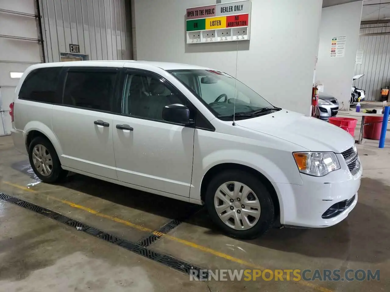 4 Photograph of a damaged car 2C4RDGBG6KR729000 DODGE CARAVAN 2019