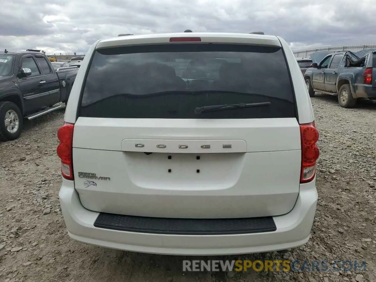 6 Photograph of a damaged car 2C4RDGBG6KR751207 DODGE CARAVAN 2019