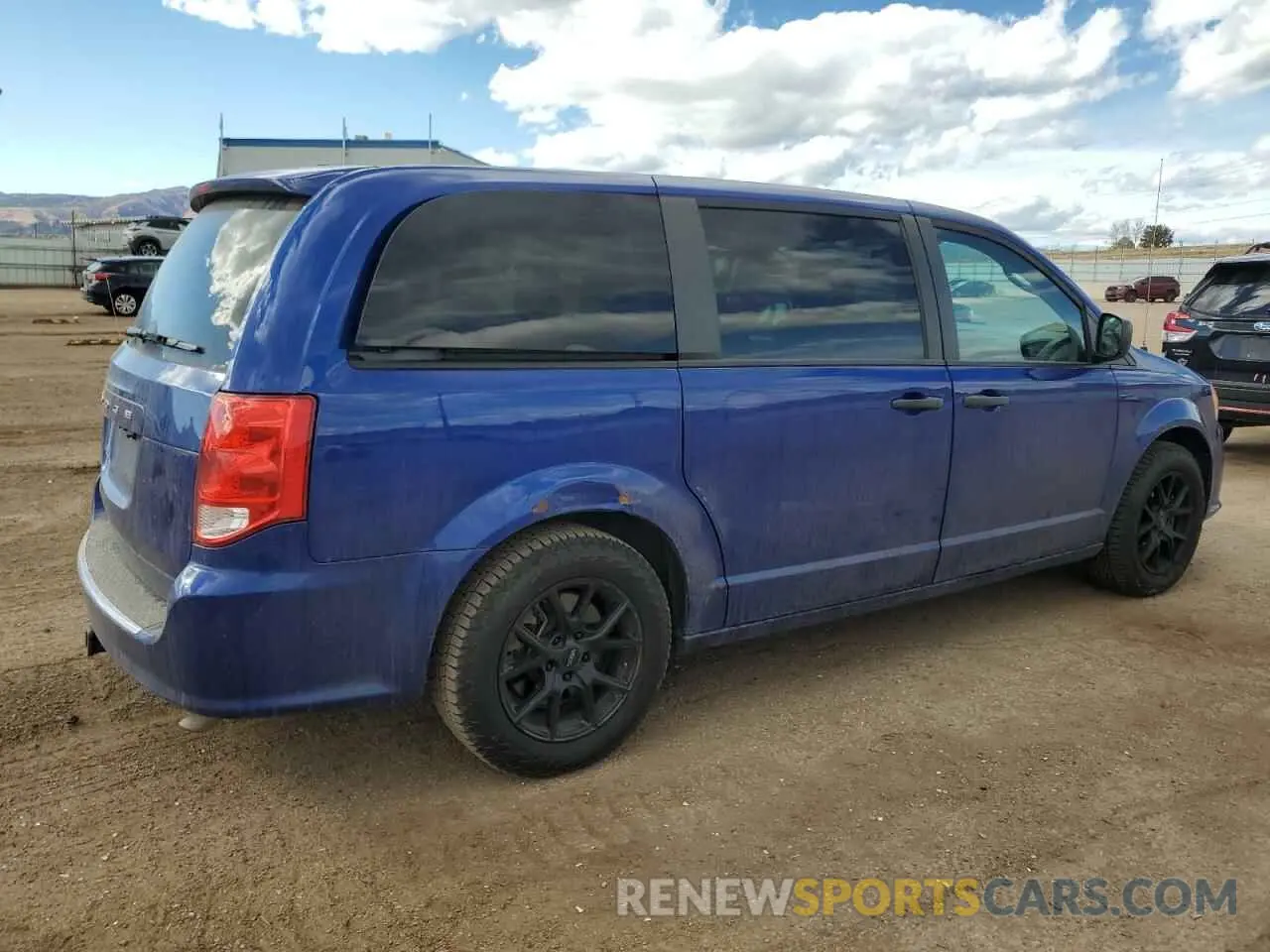 3 Photograph of a damaged car 2C4RDGBG6KR752132 DODGE CARAVAN 2019