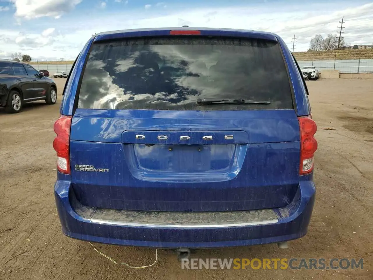 6 Photograph of a damaged car 2C4RDGBG6KR752132 DODGE CARAVAN 2019