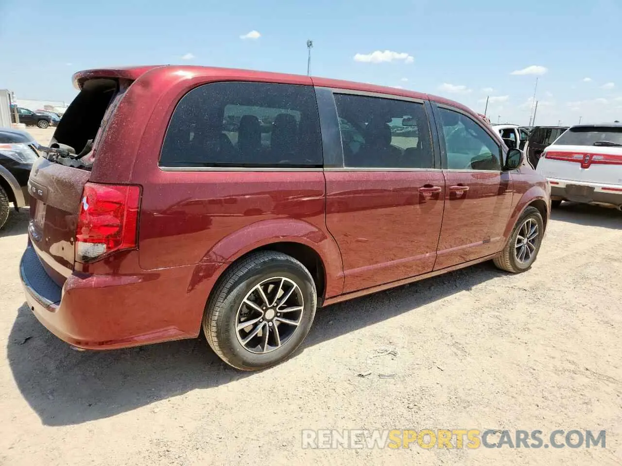 3 Photograph of a damaged car 2C4RDGBG7KR551520 DODGE CARAVAN 2019