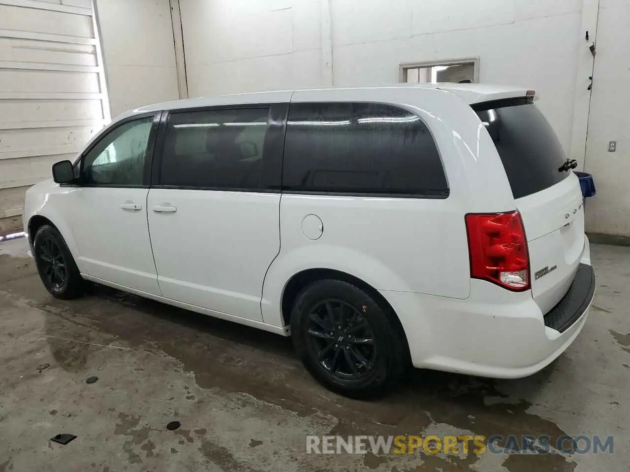 2 Photograph of a damaged car 2C4RDGBG7KR704235 DODGE CARAVAN 2019