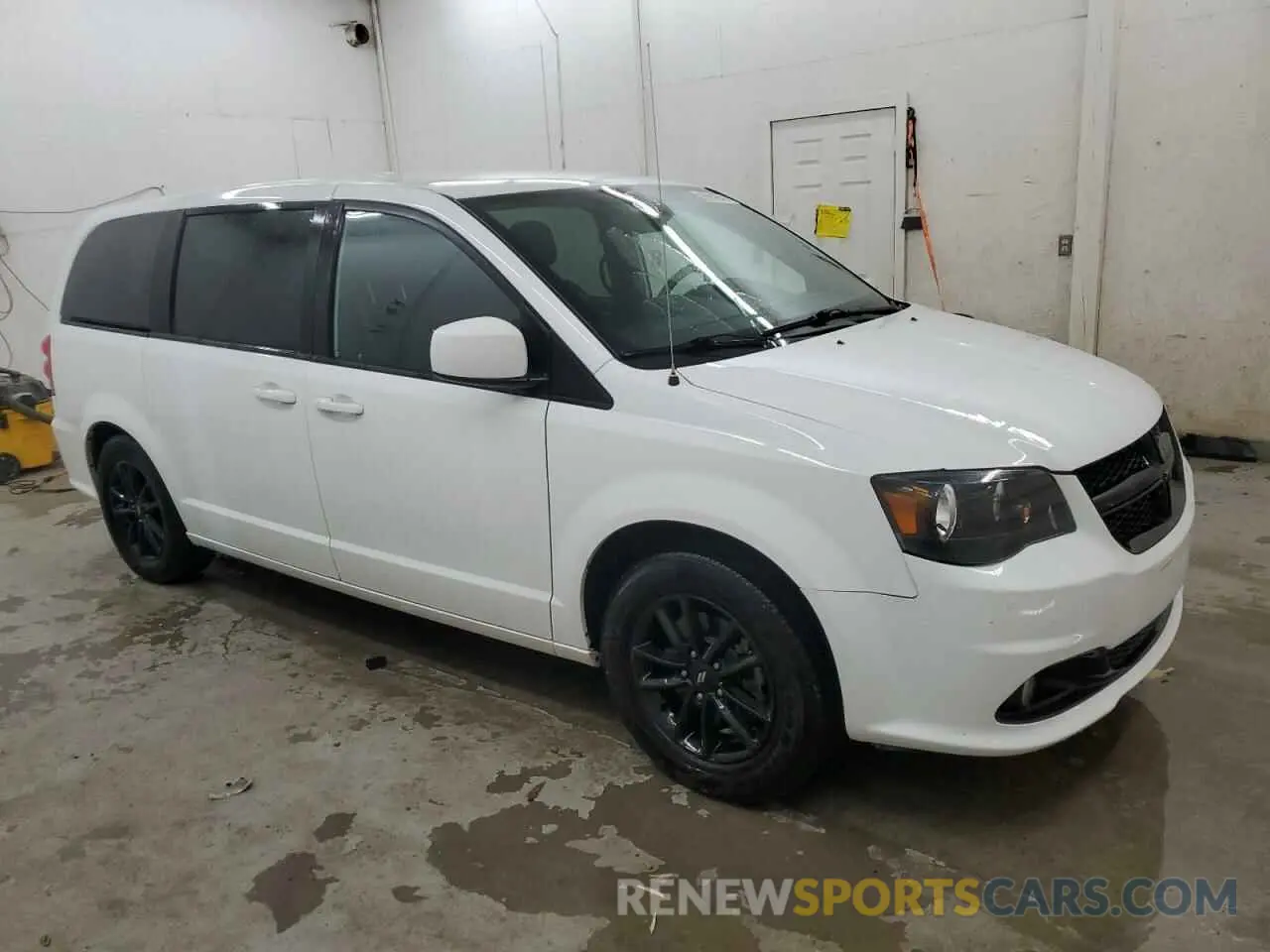 4 Photograph of a damaged car 2C4RDGBG7KR704235 DODGE CARAVAN 2019