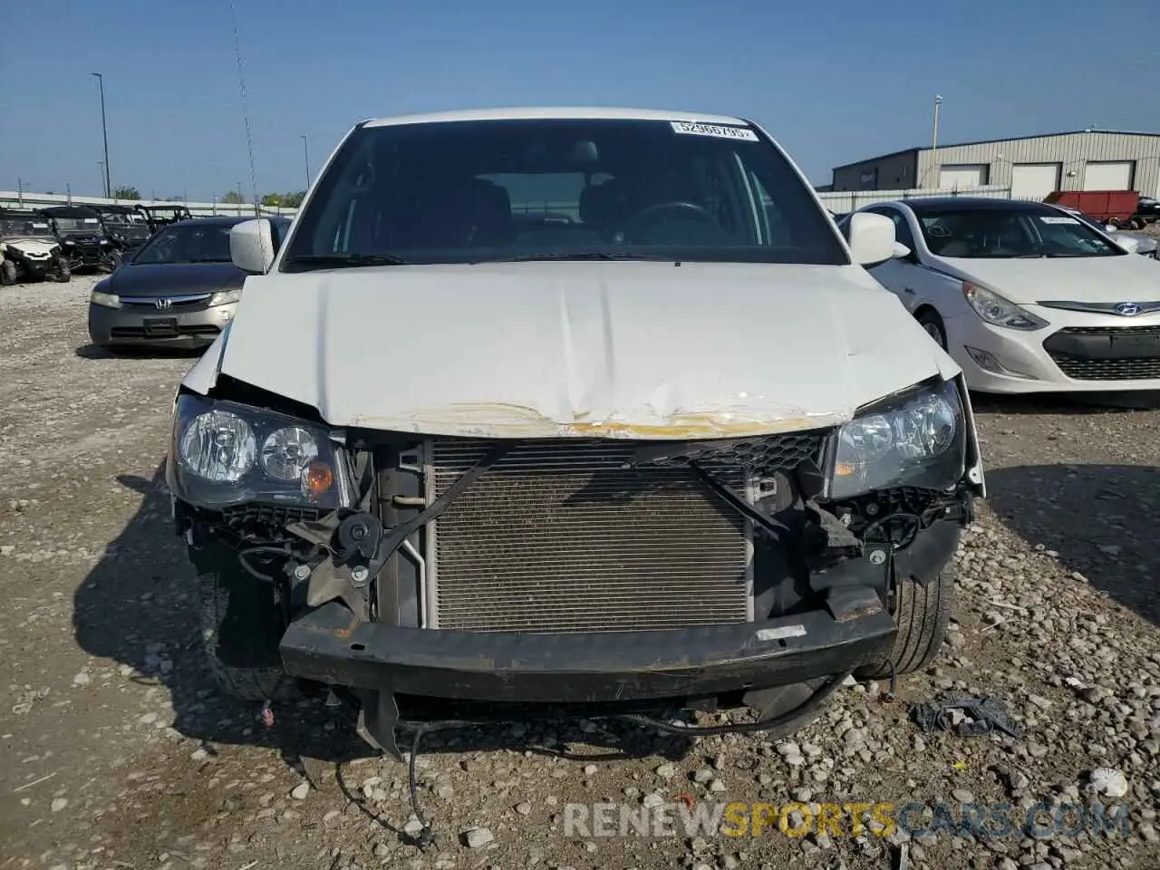 5 Photograph of a damaged car 2C4RDGBG8KR596577 DODGE CARAVAN 2019