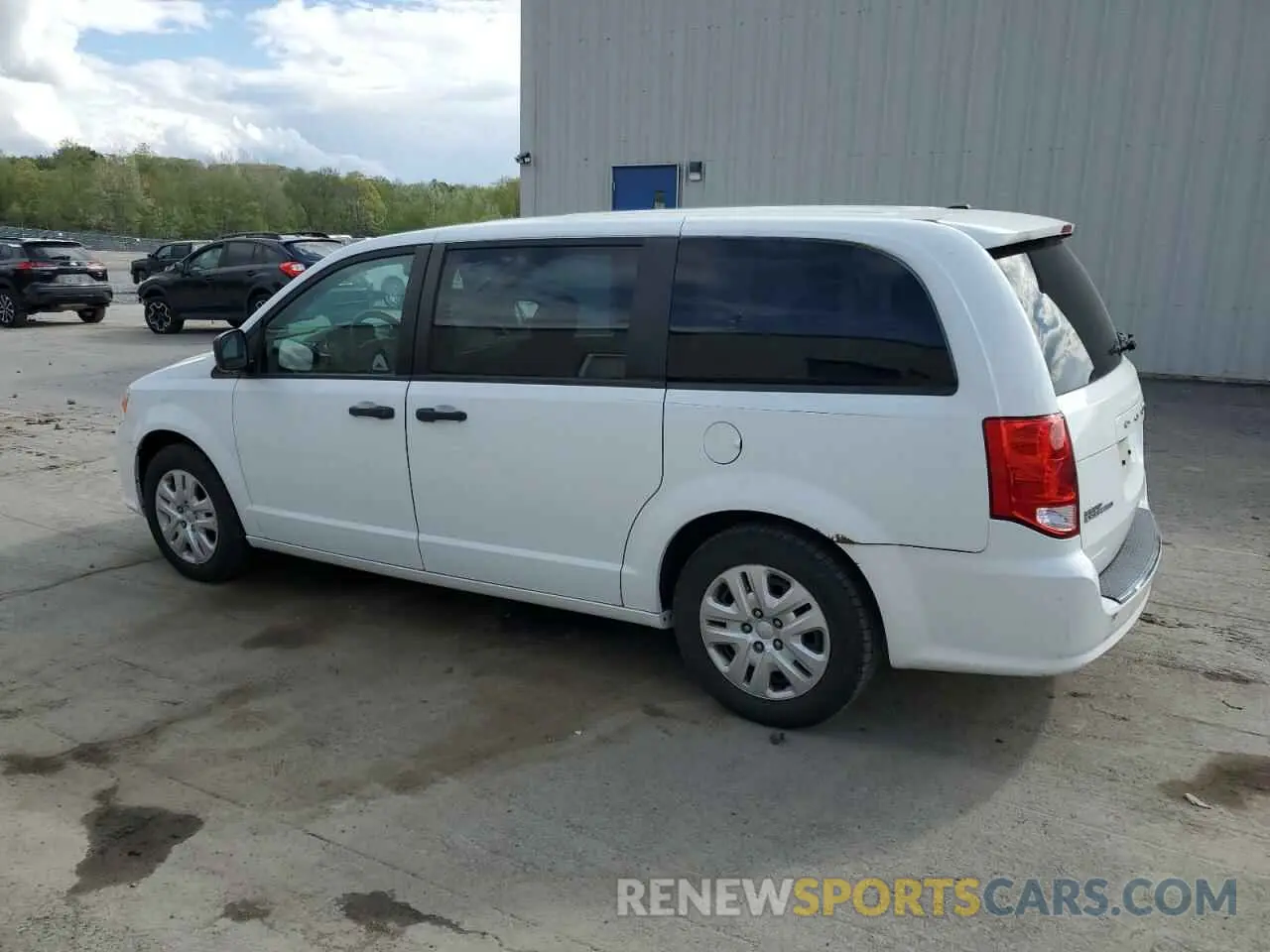 2 Photograph of a damaged car 2C4RDGBG8KR602605 DODGE CARAVAN 2019