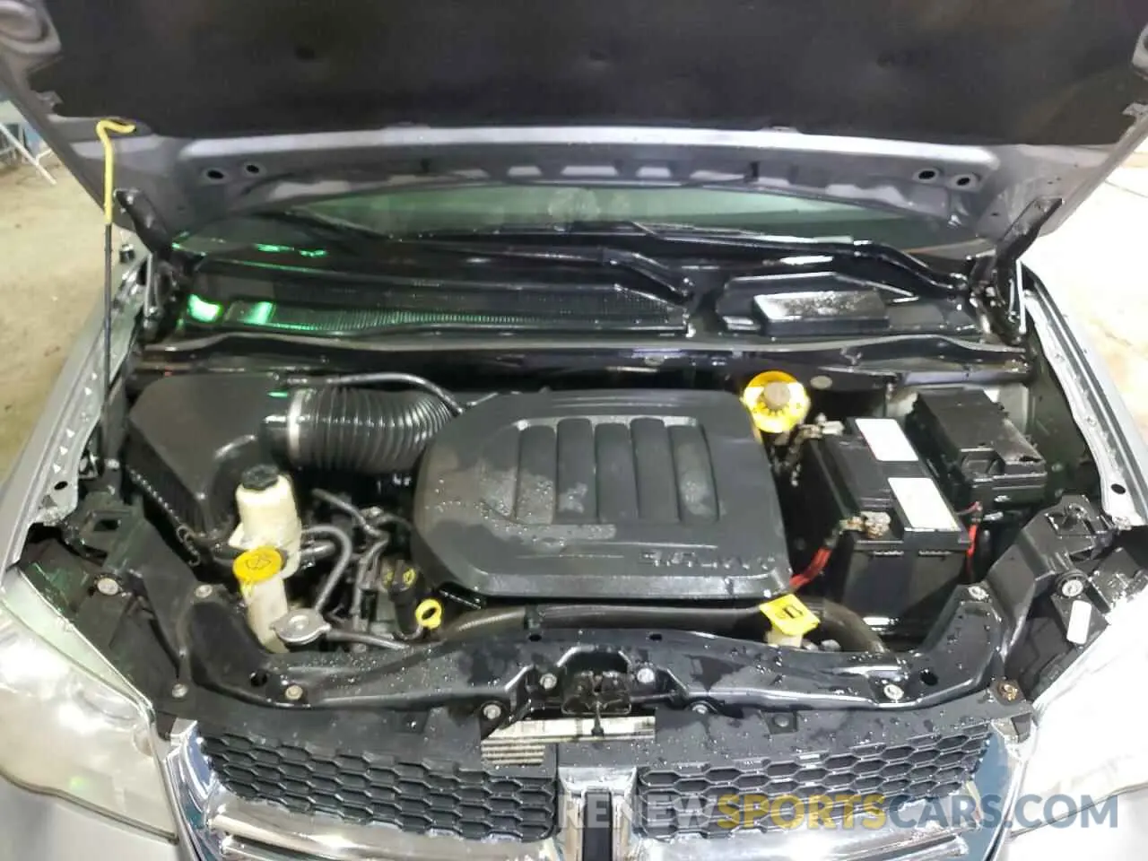 12 Photograph of a damaged car 2C4RDGBG8KR654591 DODGE CARAVAN 2019