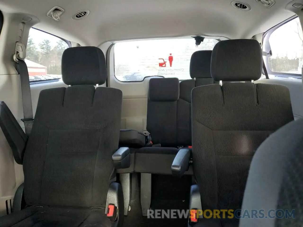 10 Photograph of a damaged car 2C4RDGBG8KR704535 DODGE CARAVAN 2019