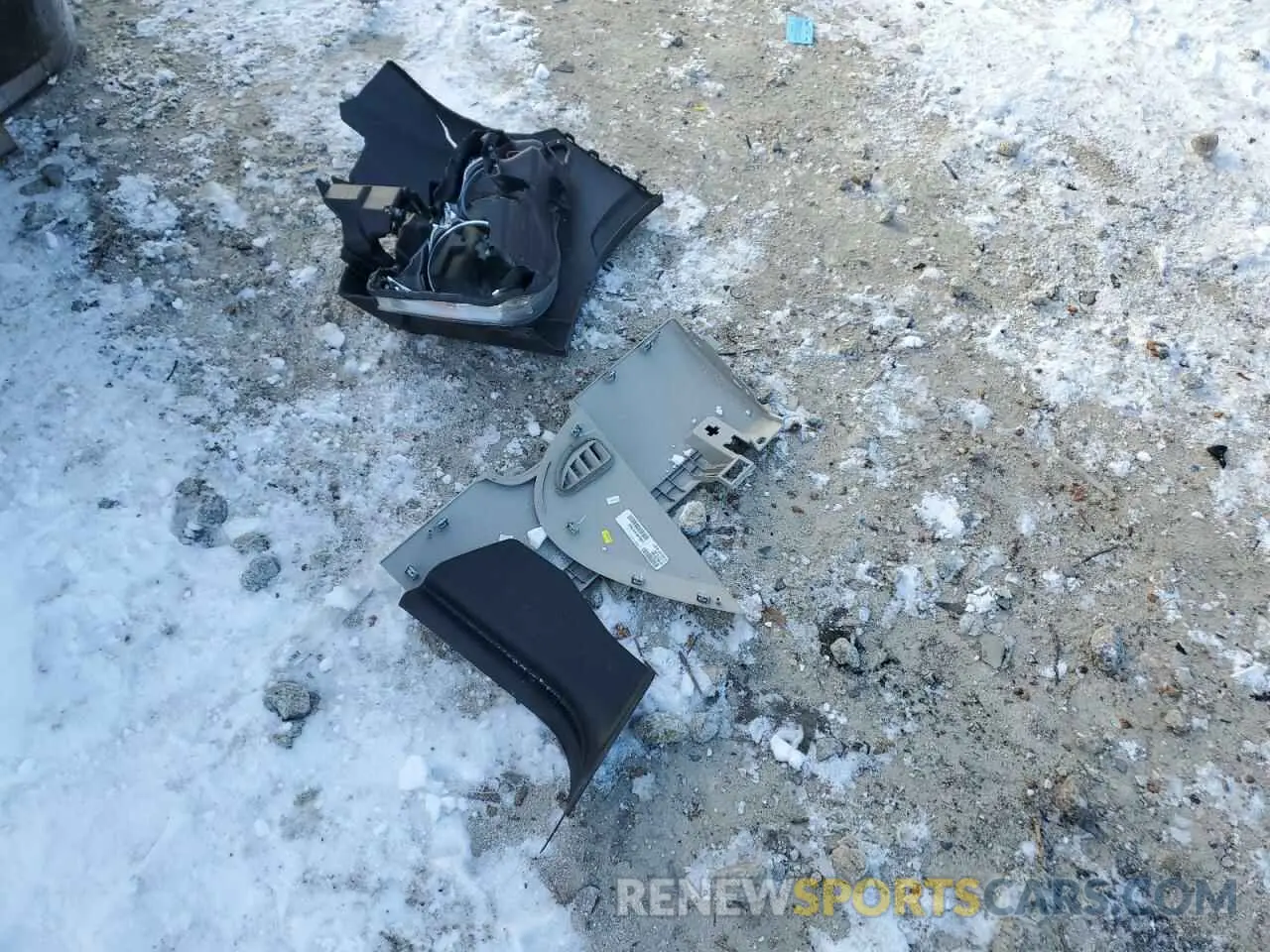13 Photograph of a damaged car 2C4RDGBG8KR704535 DODGE CARAVAN 2019