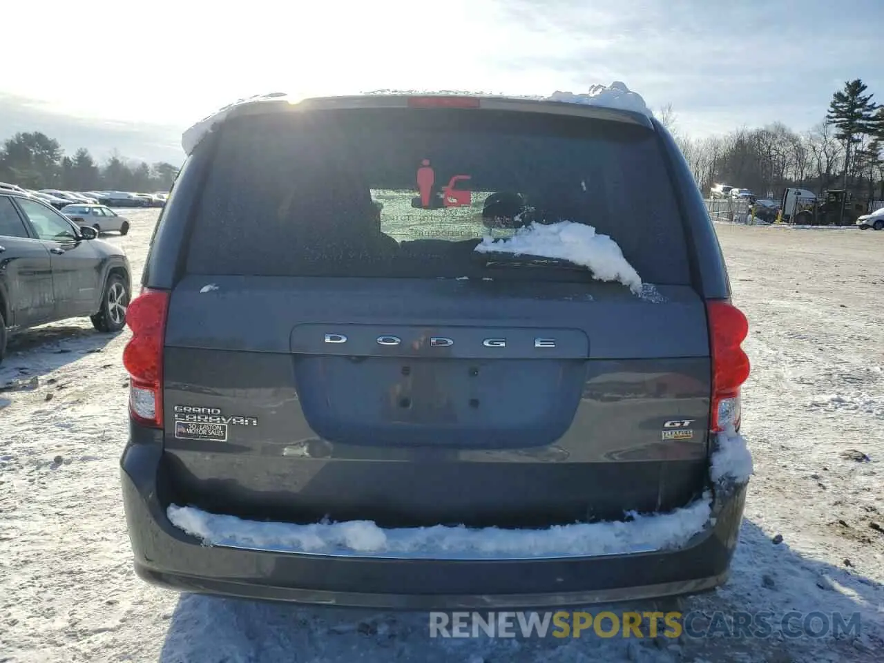 6 Photograph of a damaged car 2C4RDGBG8KR704535 DODGE CARAVAN 2019