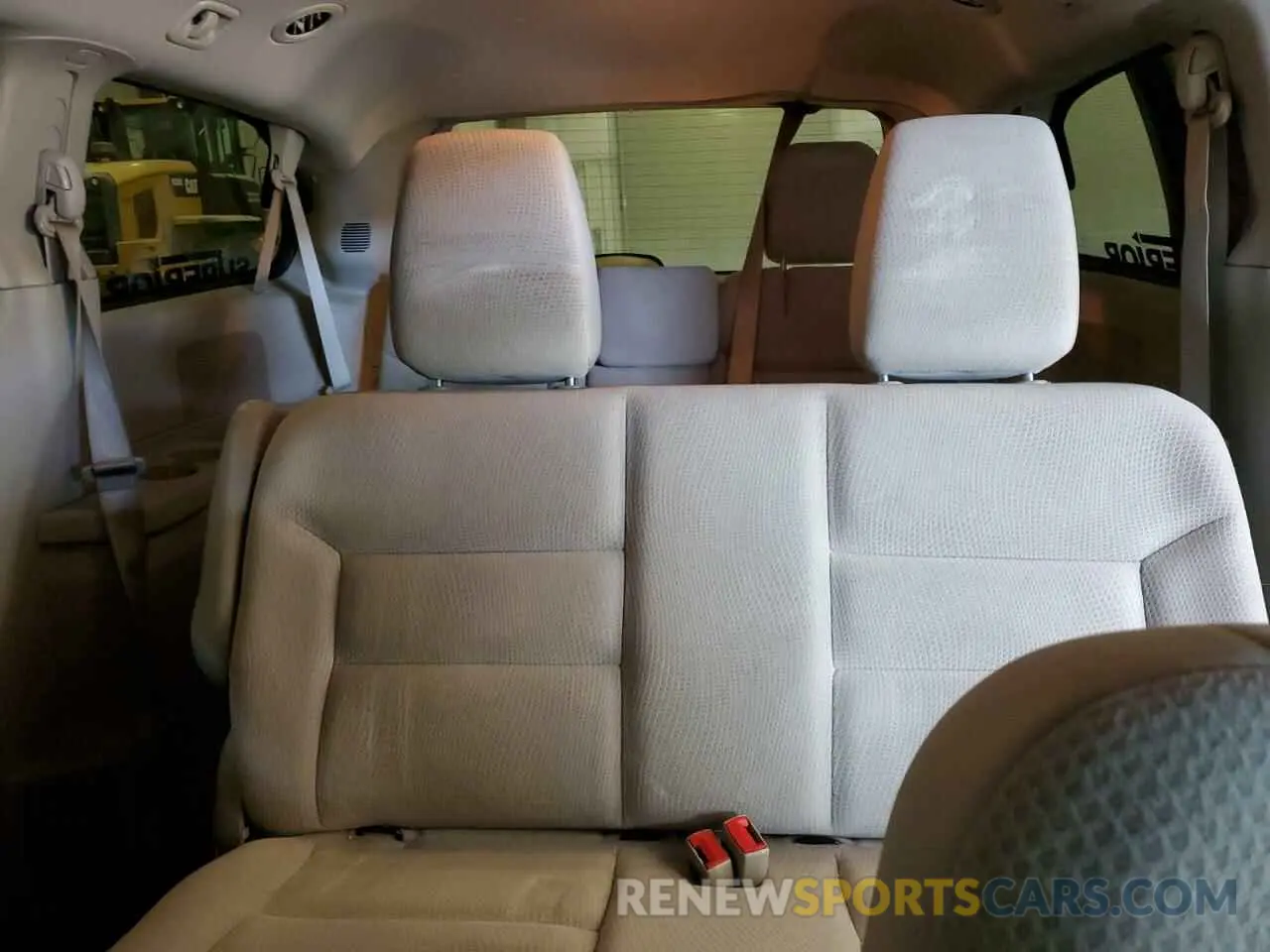 10 Photograph of a damaged car 2C4RDGBG8KR806370 DODGE CARAVAN 2019