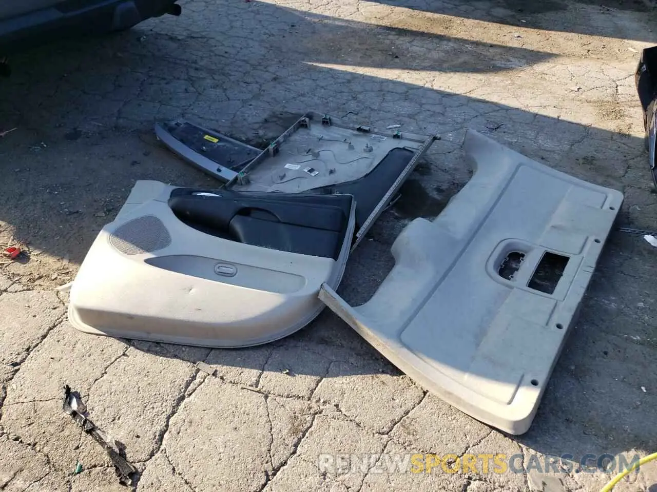 13 Photograph of a damaged car 2C4RDGBG9KR677815 DODGE CARAVAN 2019