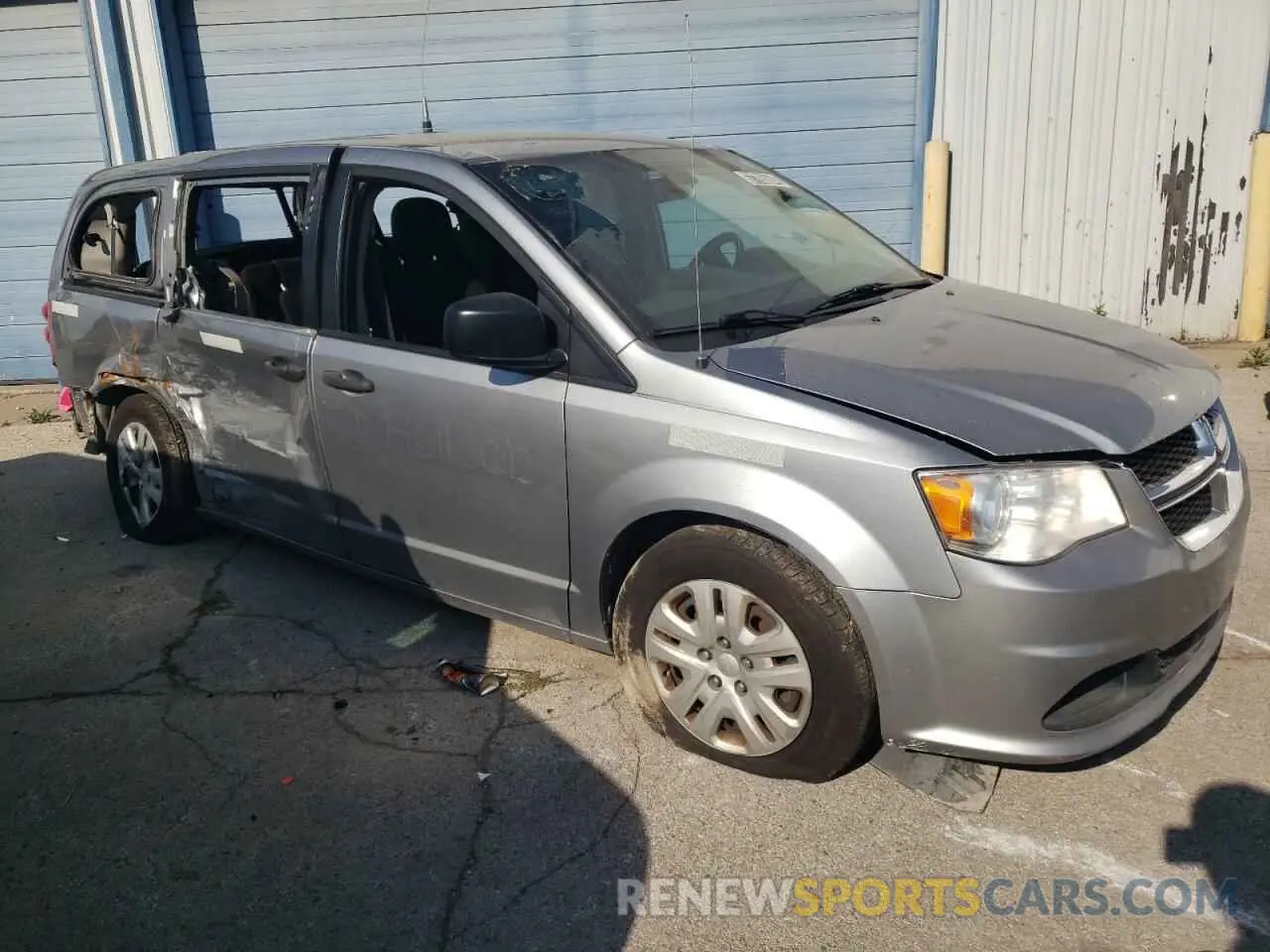 4 Photograph of a damaged car 2C4RDGBG9KR677815 DODGE CARAVAN 2019