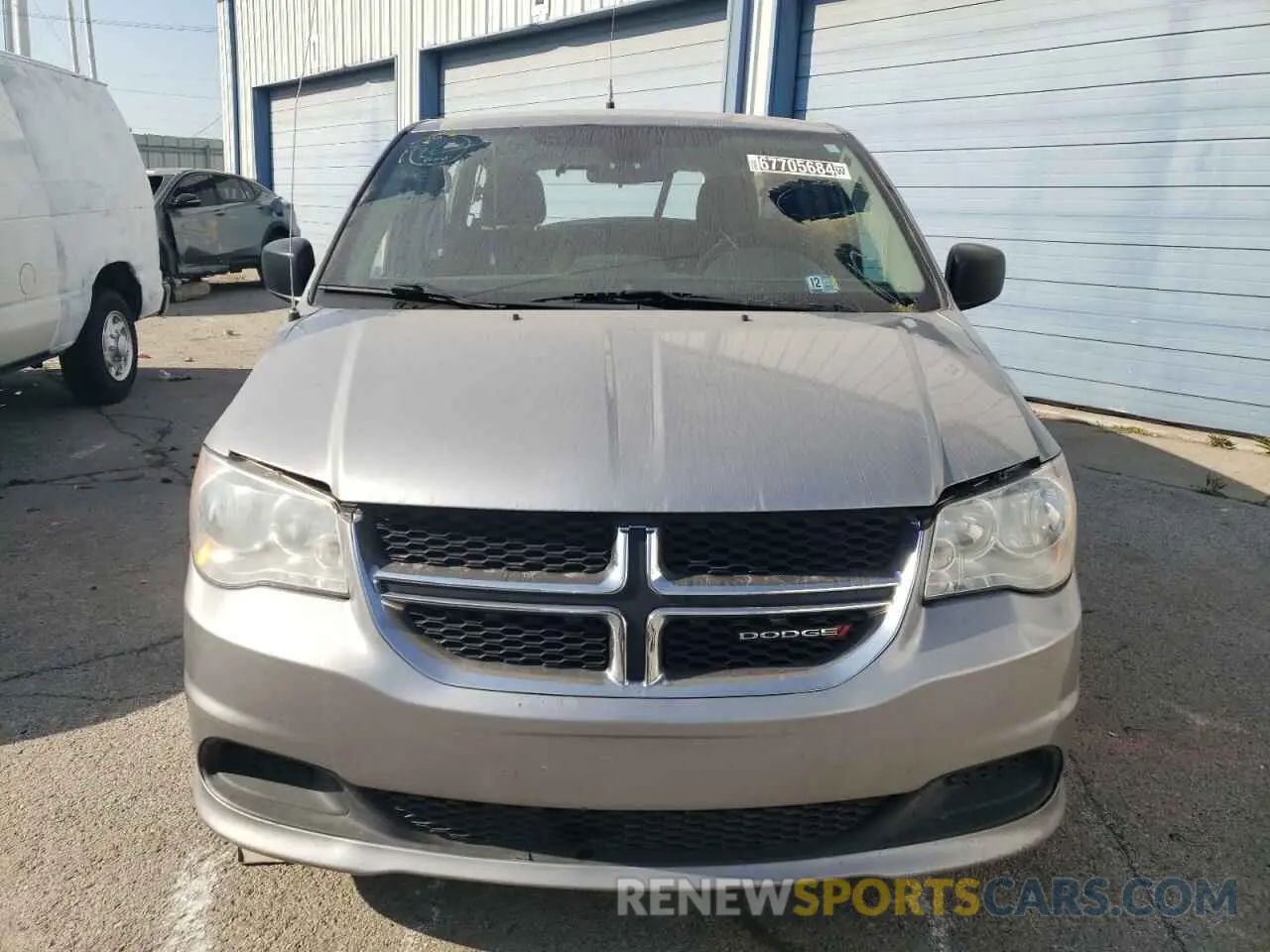 5 Photograph of a damaged car 2C4RDGBG9KR677815 DODGE CARAVAN 2019