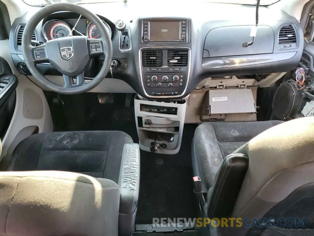 8 Photograph of a damaged car 2C4RDGBG9KR677815 DODGE CARAVAN 2019