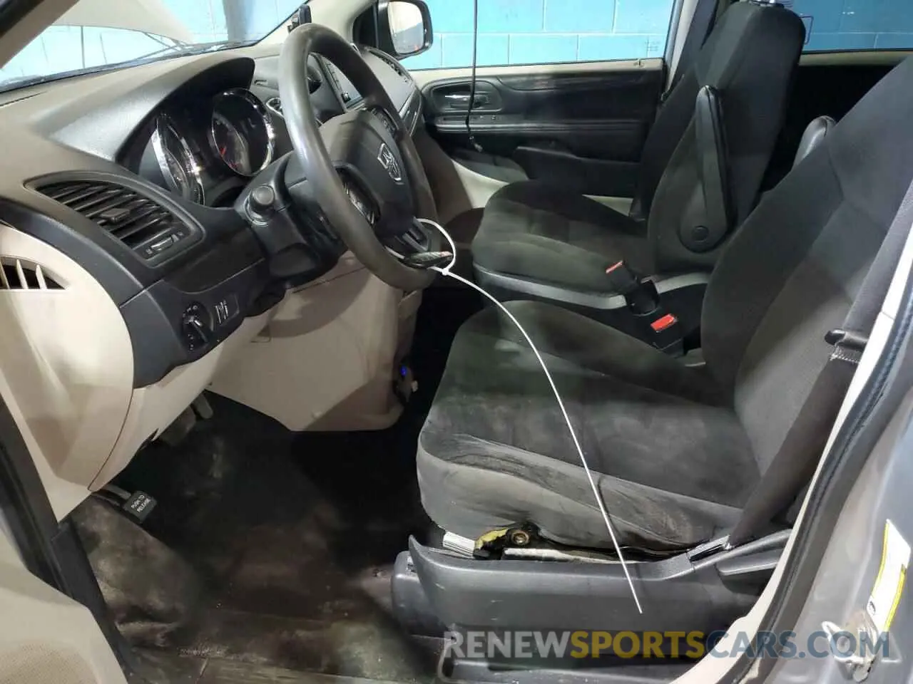 7 Photograph of a damaged car 2C4RDGBG9KR805292 DODGE CARAVAN 2019