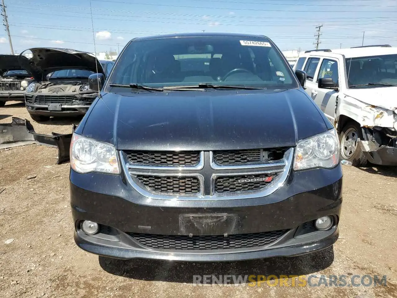 5 Photograph of a damaged car 2C4RDGBG9KR805440 DODGE CARAVAN 2019